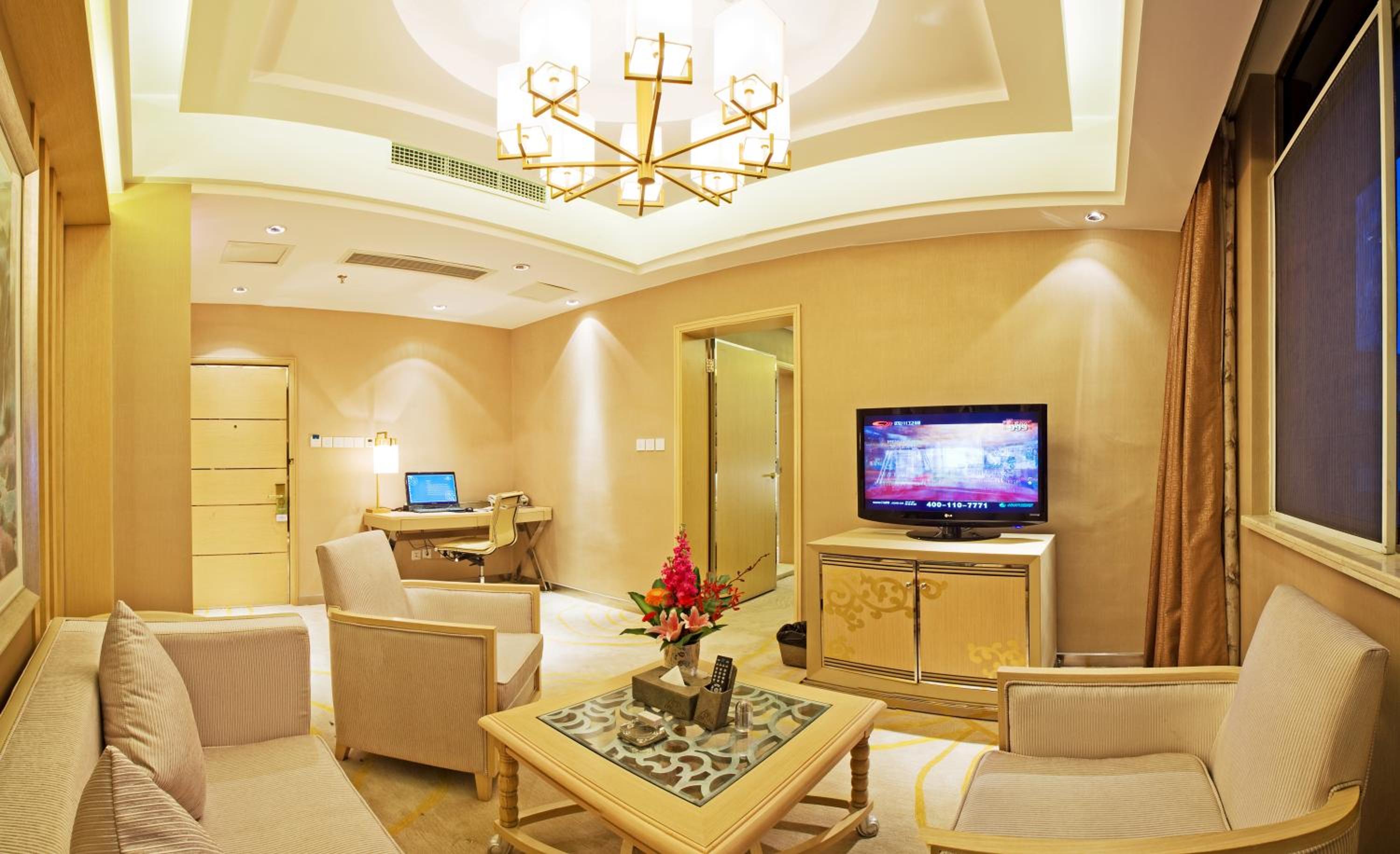 Standard Suite photo 2