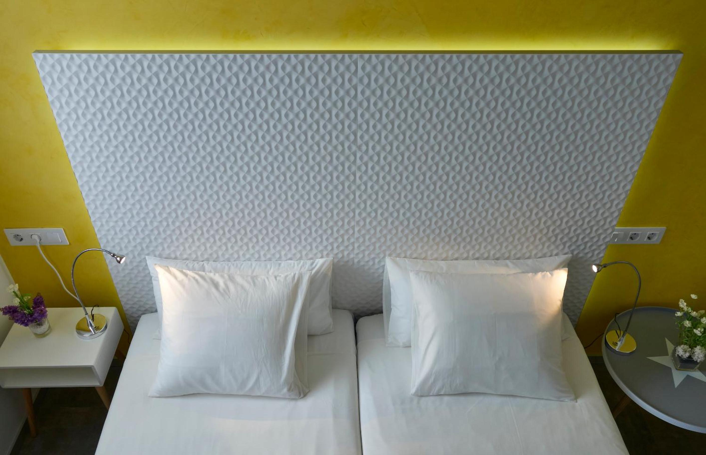 Twin Room - Photo 6