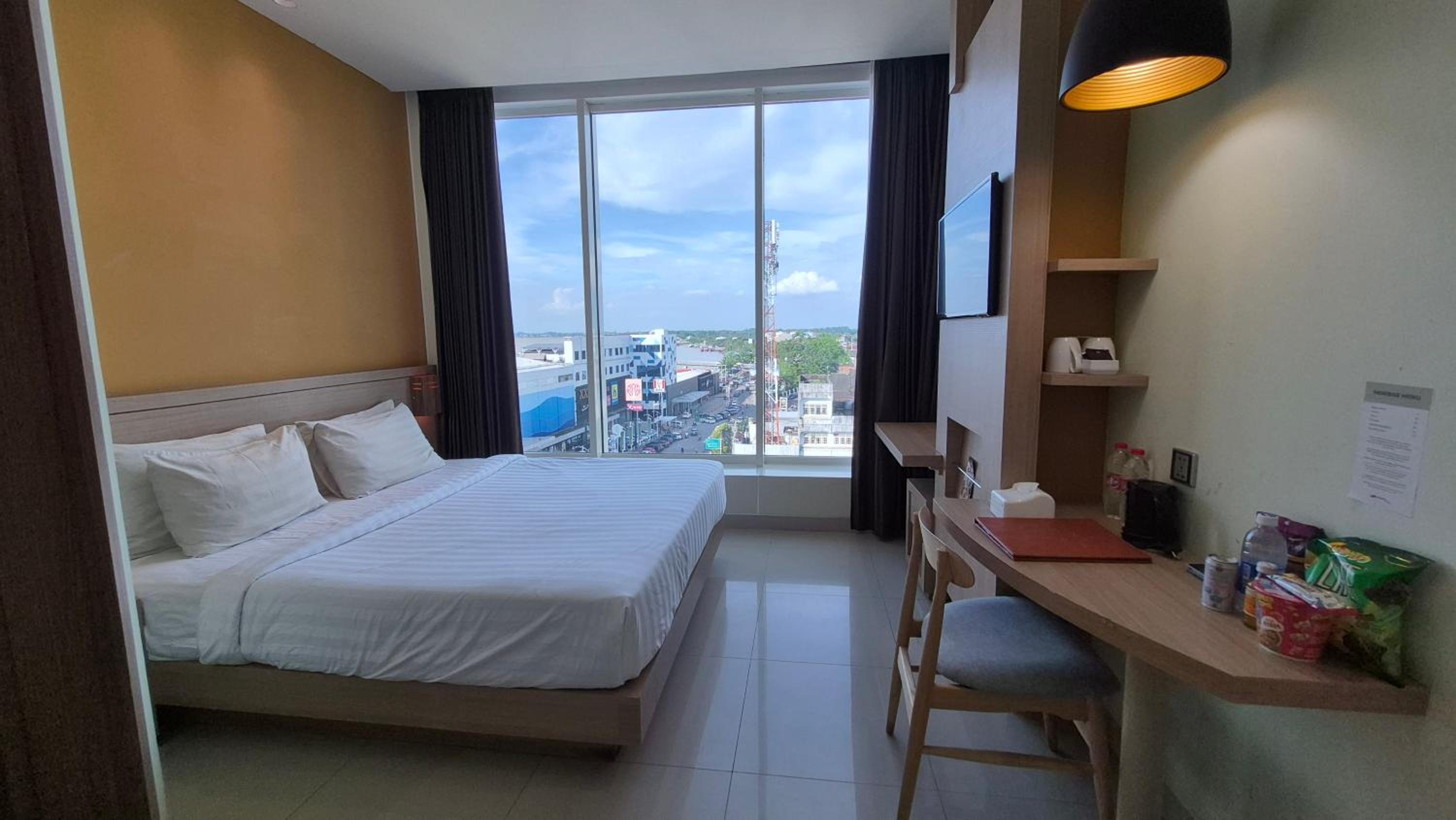 Superior Twin Room with City View