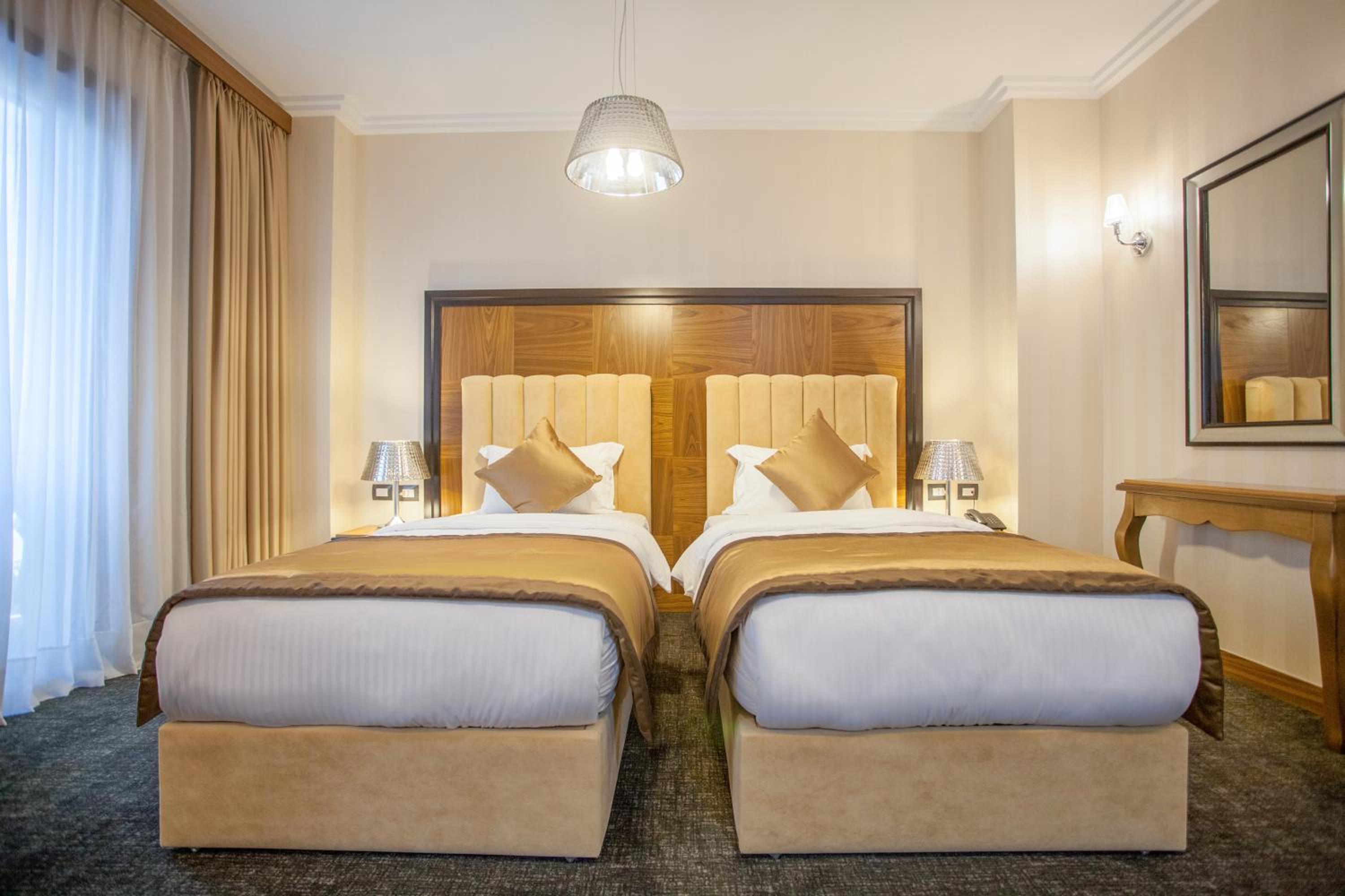 Deluxe Twin Room photo 2