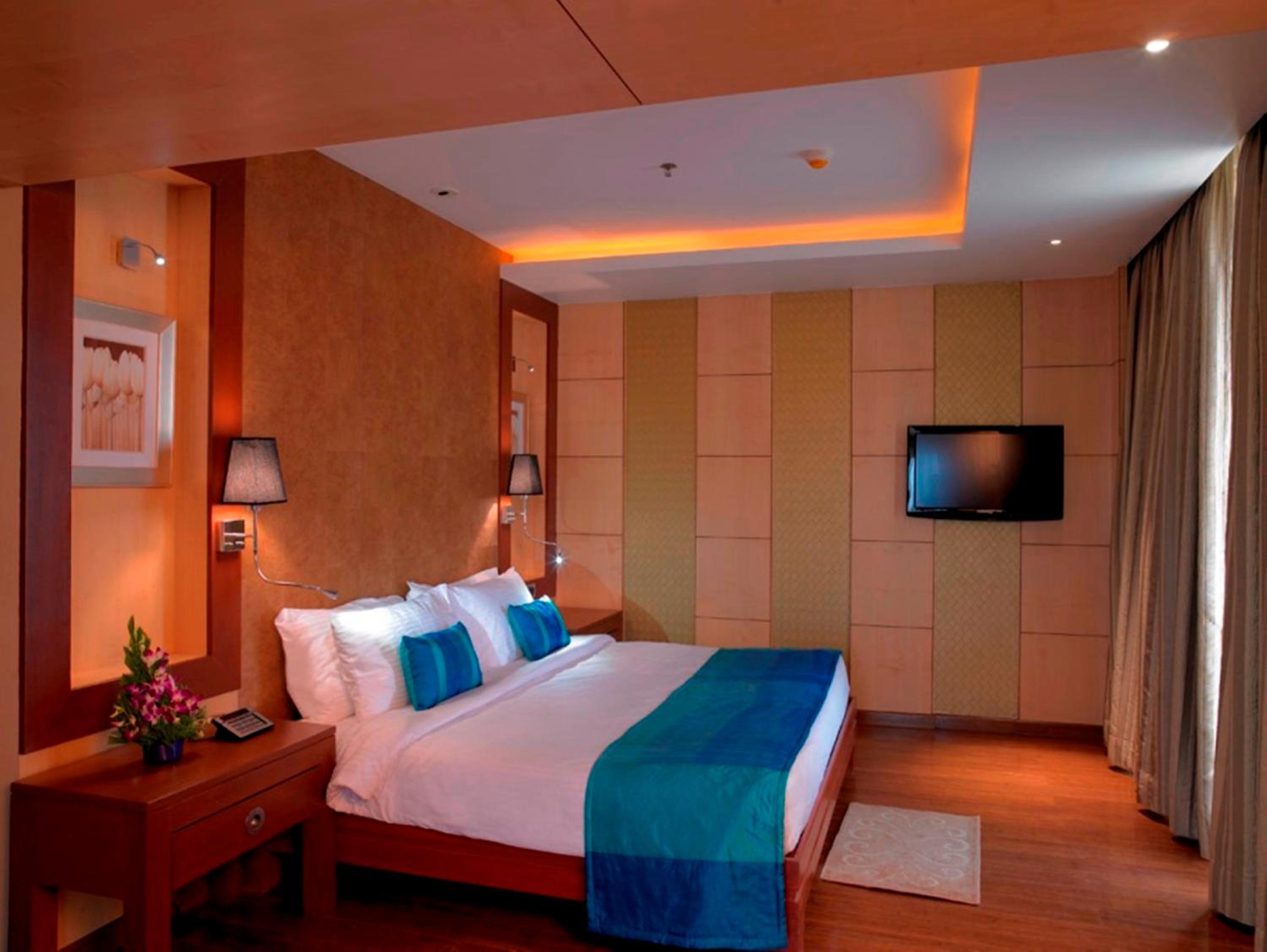 Executive Suite with 15% Discount on Food & Beverages - Photo 1