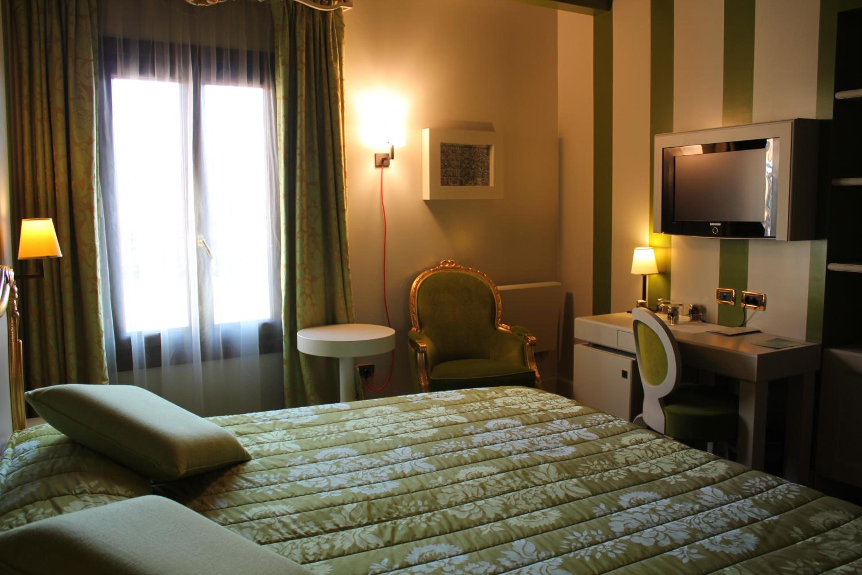 Deluxe Double or Twin Room