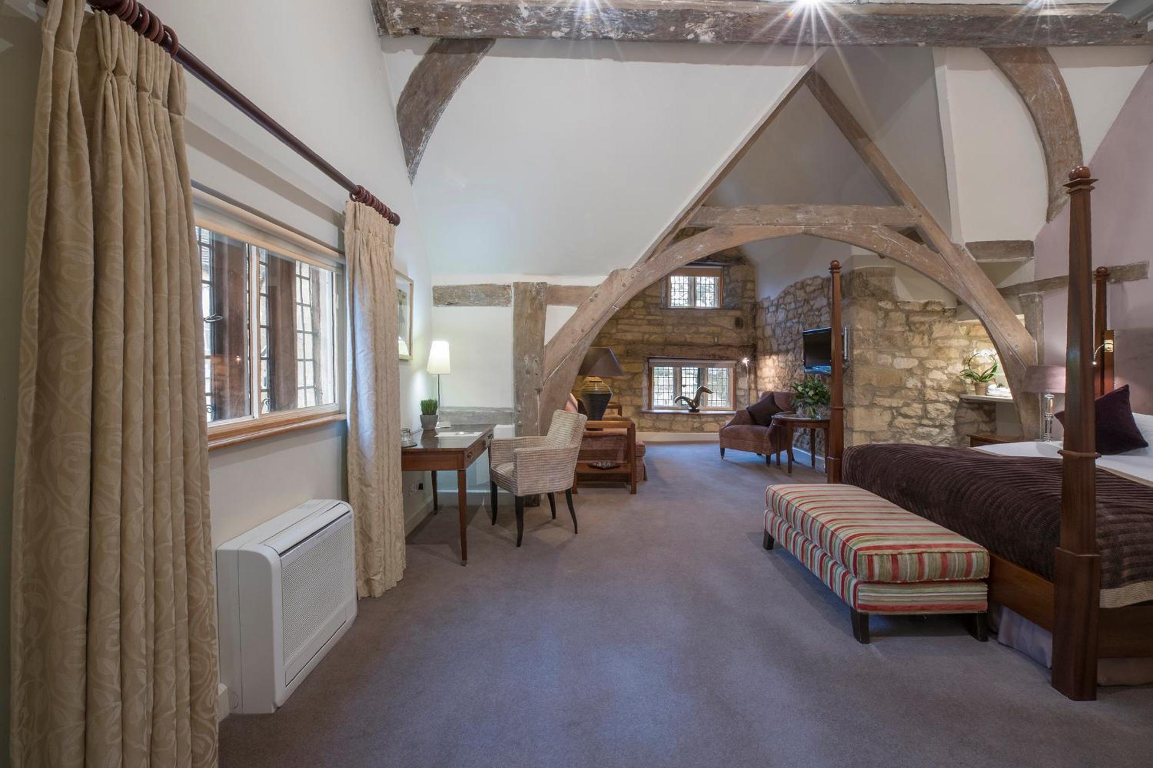 Suite with Spa Bath - Photo 1