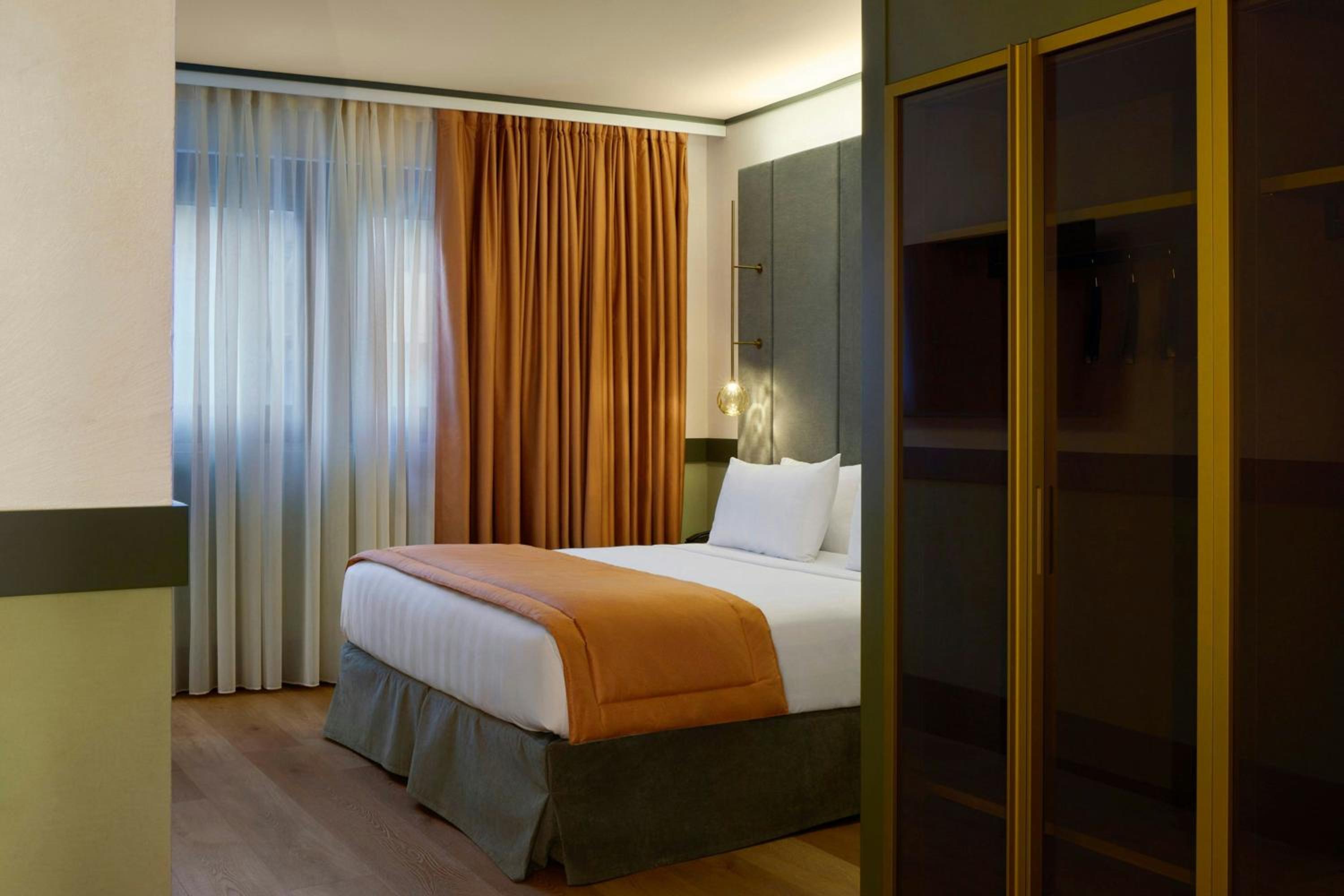 Executive King Room