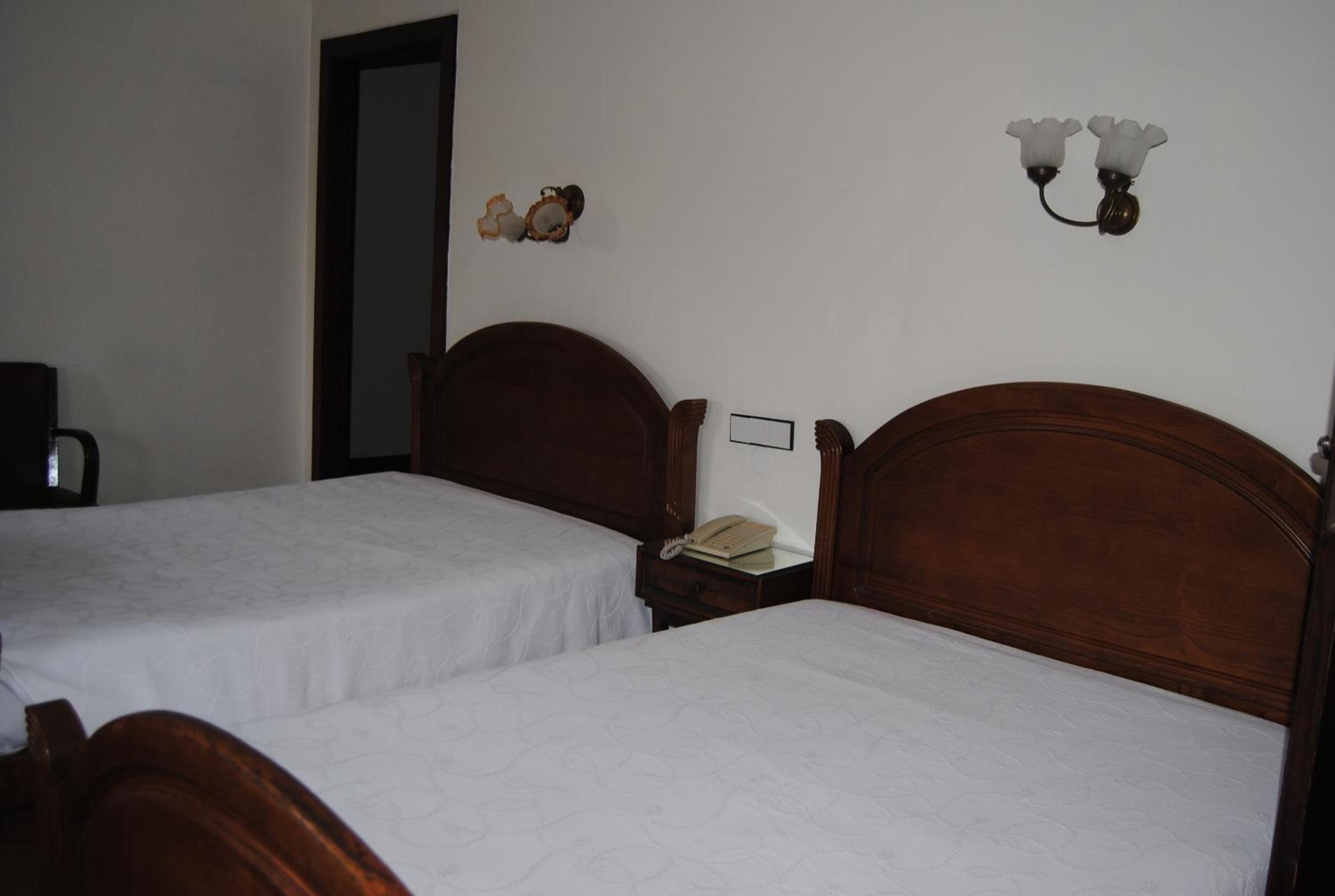 Triple Room - Photo 6