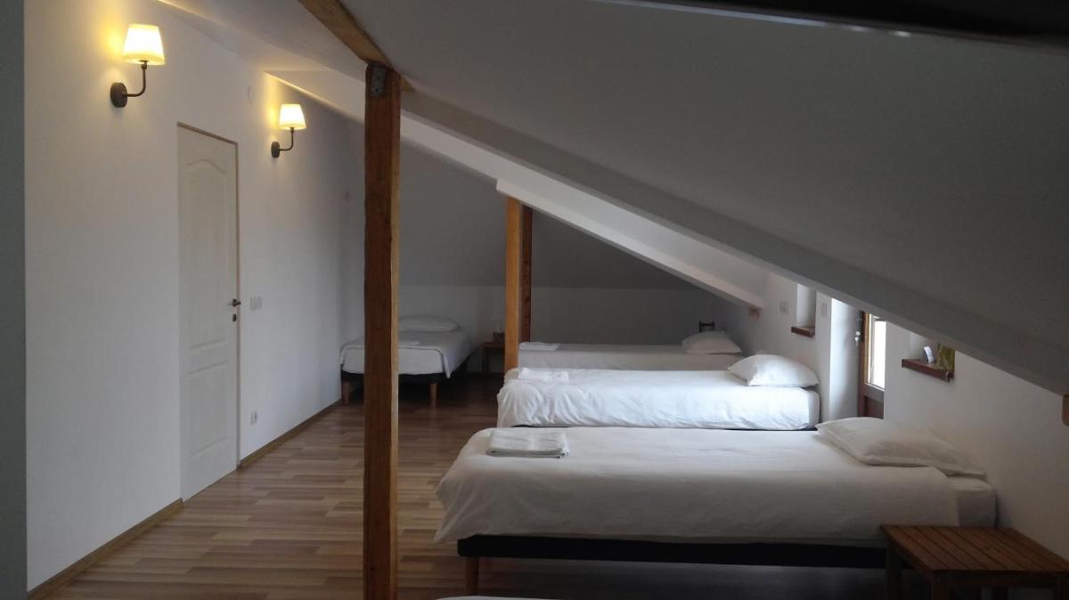 Quadruple Room With Private Bathroom photo 1