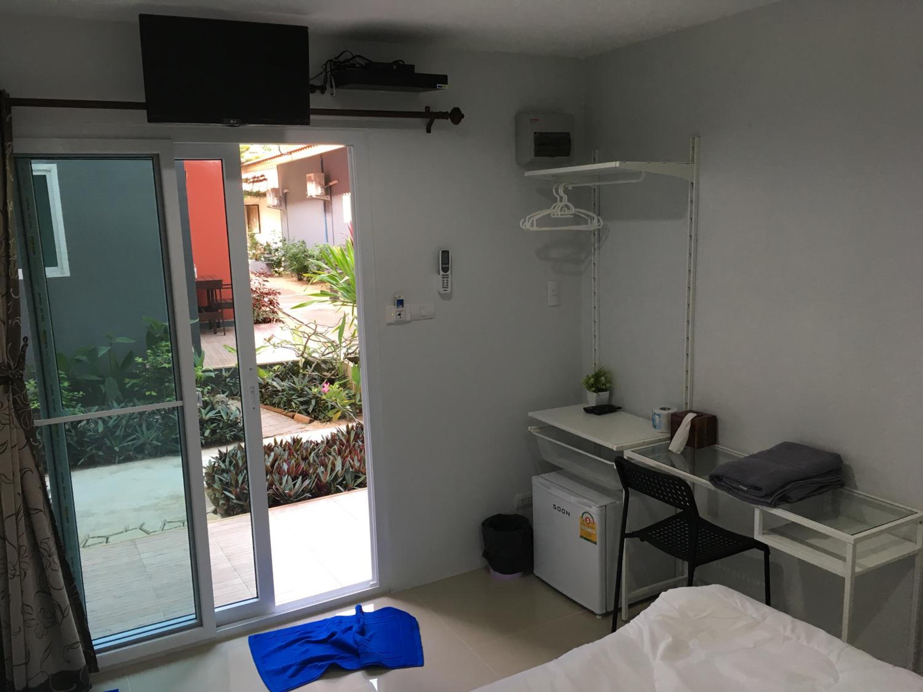 Single Room with Bathroom photo 3
