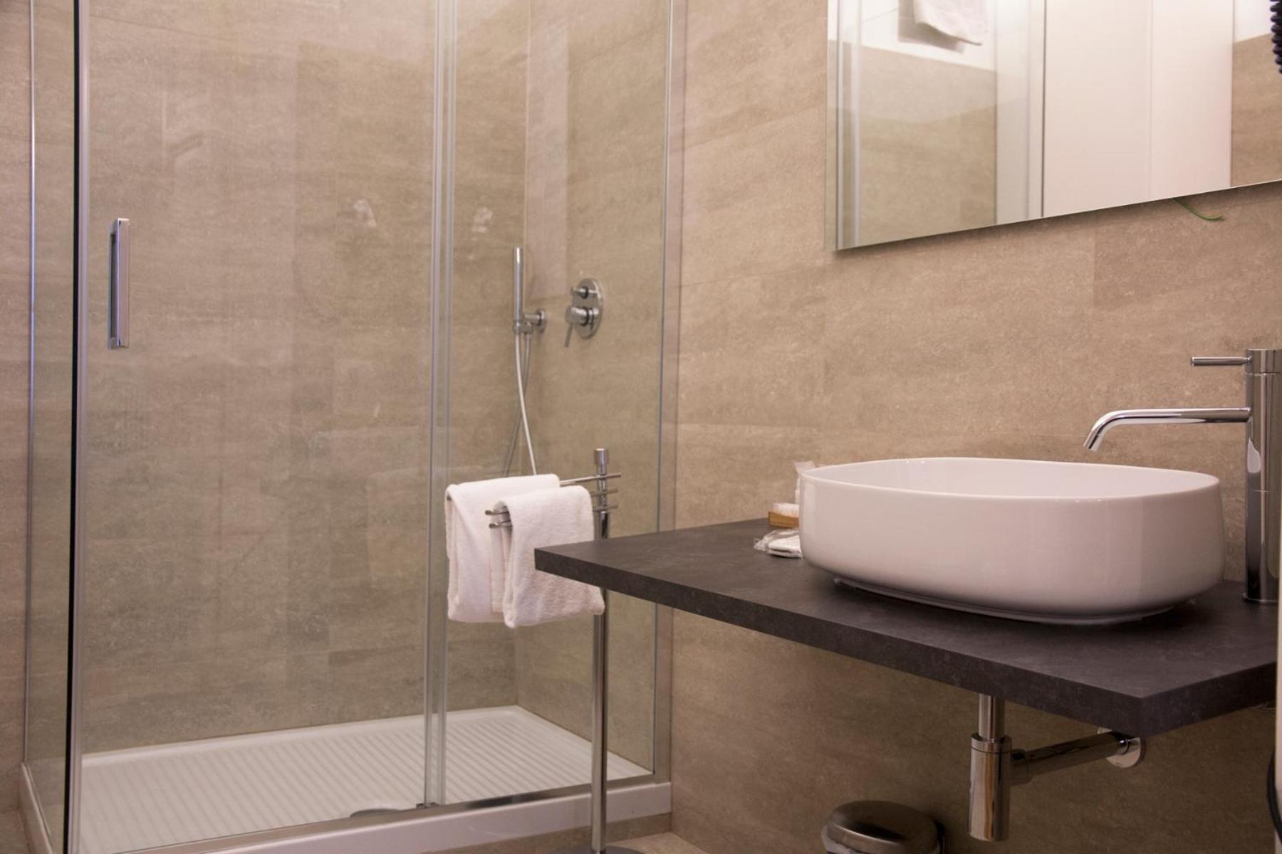 Suite with City View photo 3