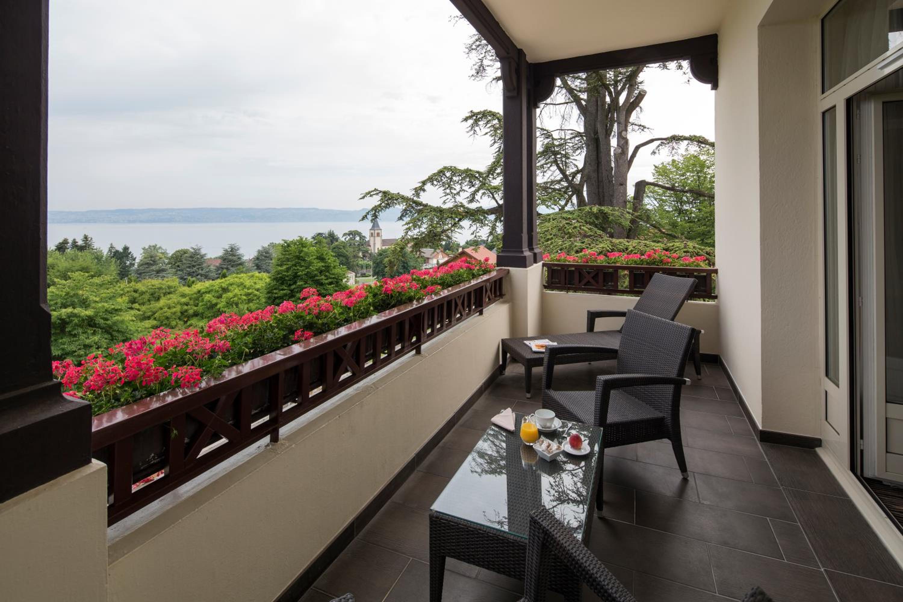 Suite with Lake View - Photo 4