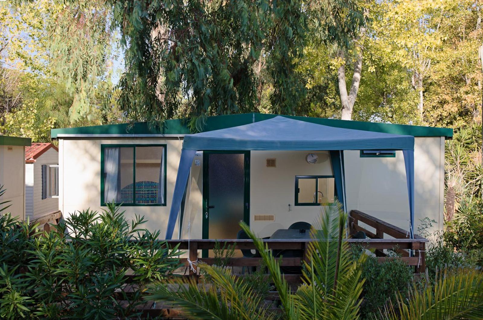 Two-Bedroom Bungalow - Pets are allowed here photo 2