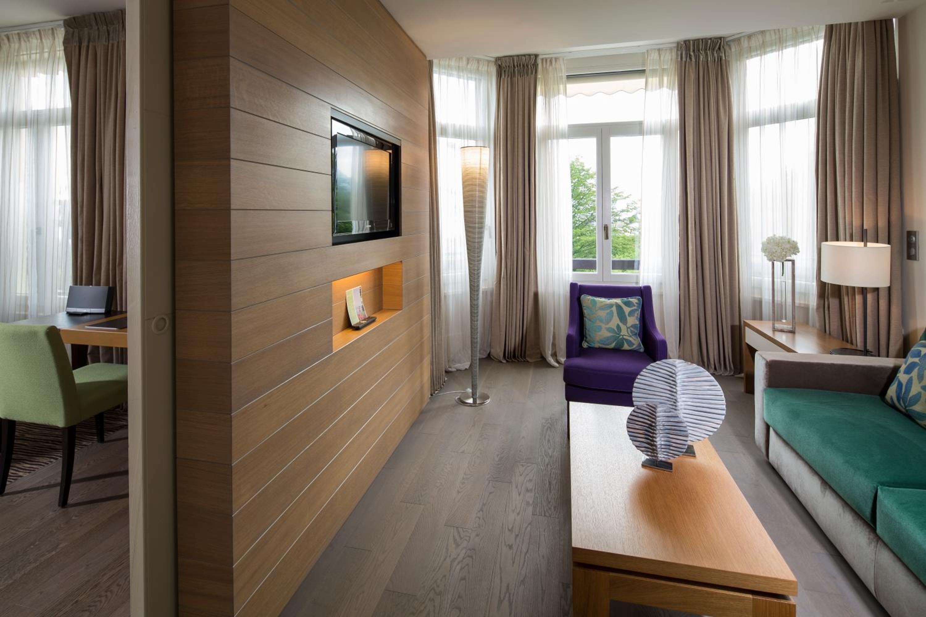 Suite with Lake View - Photo 5
