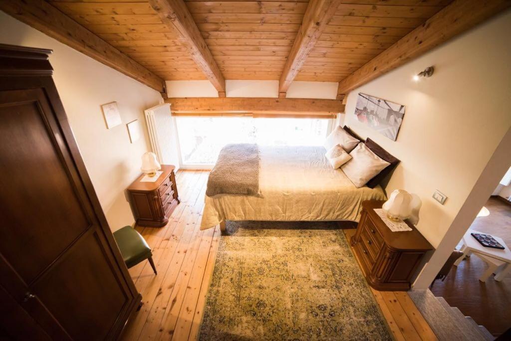 One-Bedroom House - Photo 25