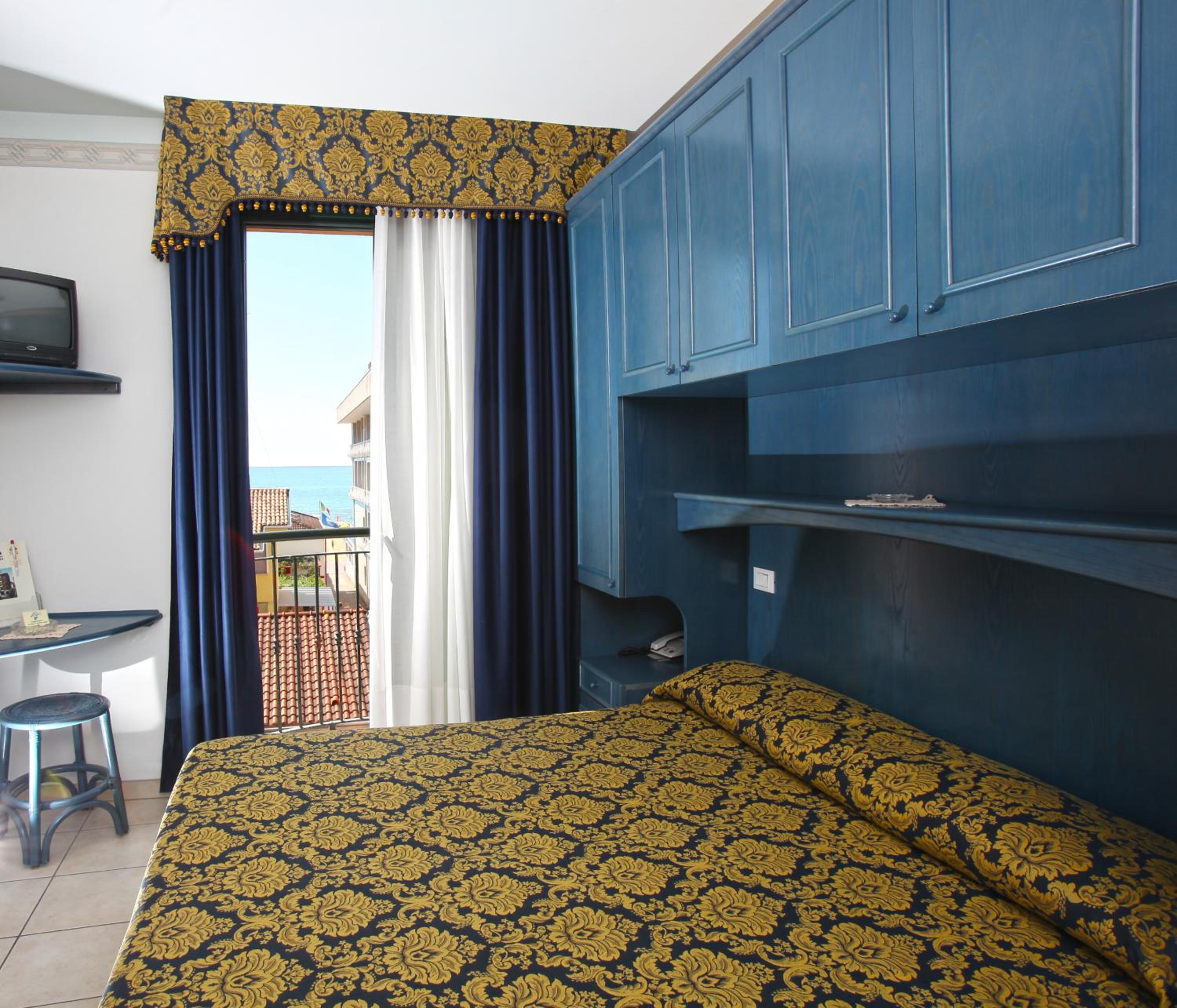 Triple Room - Photo 5