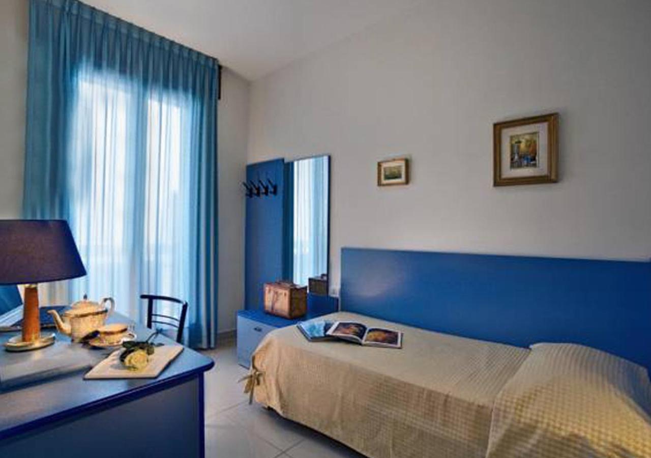 Single Room with Sea View photo 1