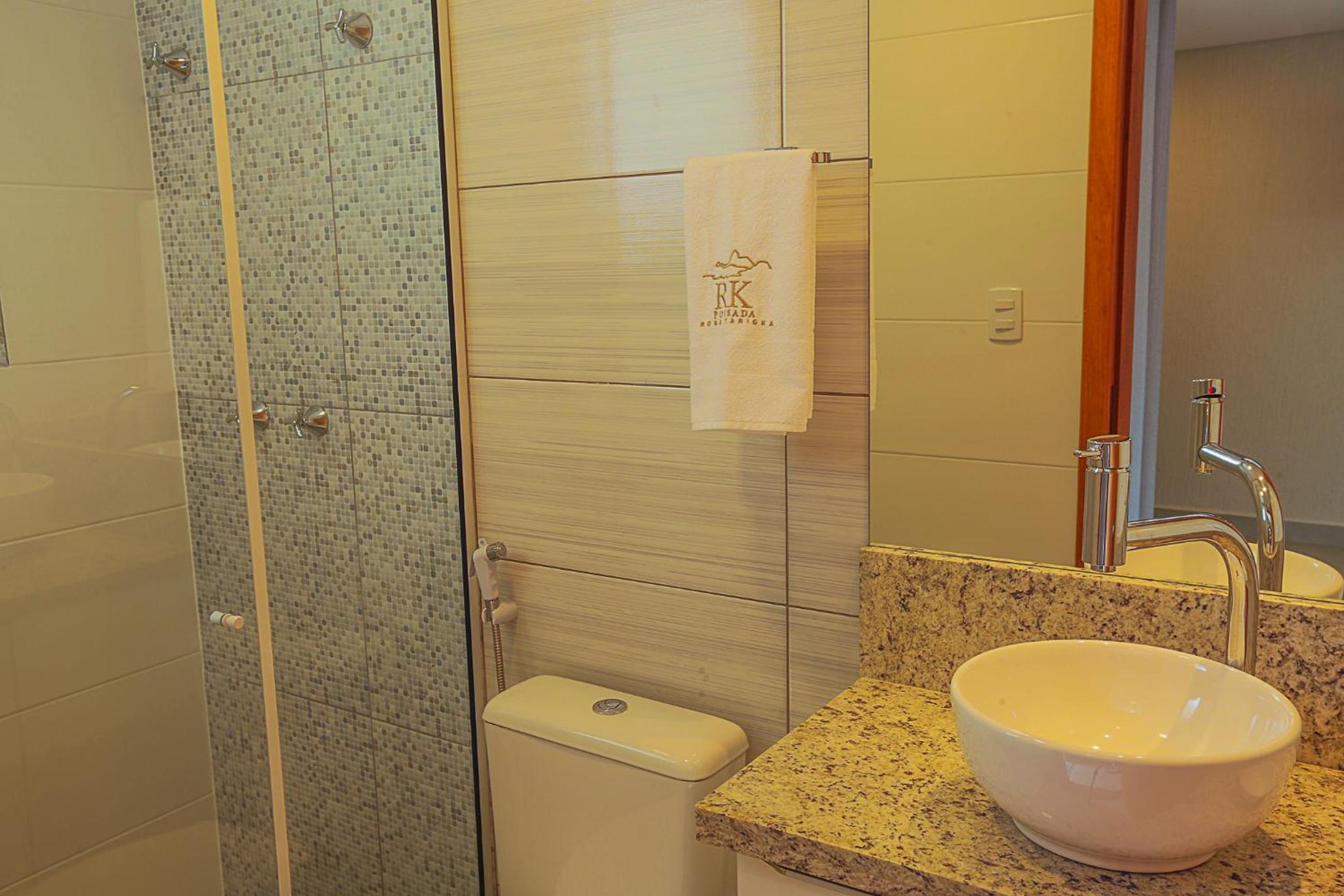 Suite with Pool View - Photo 3