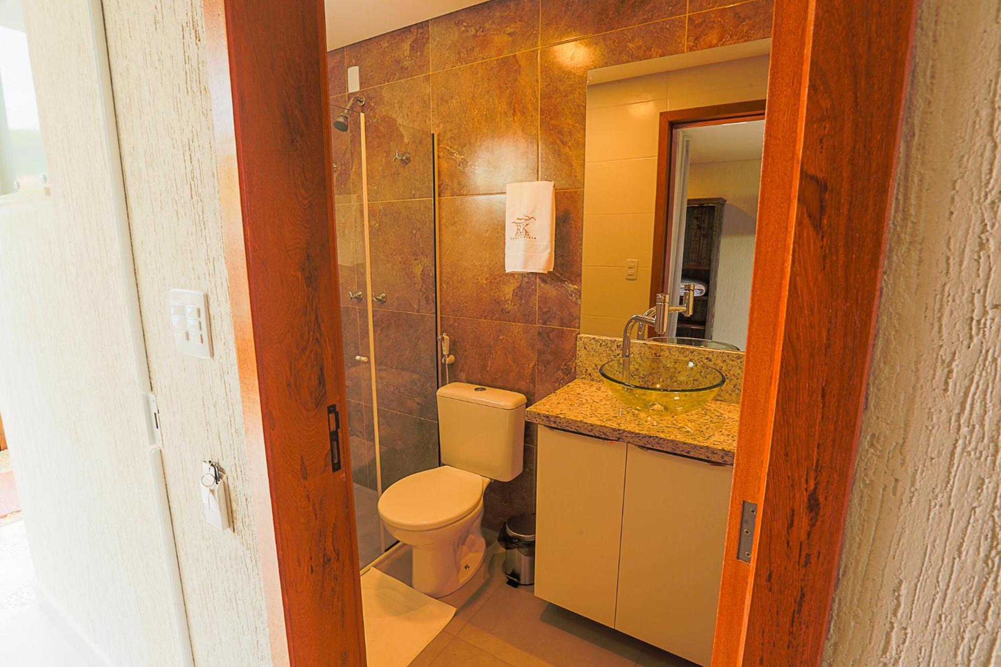 Suite with Pool View - Photo 2