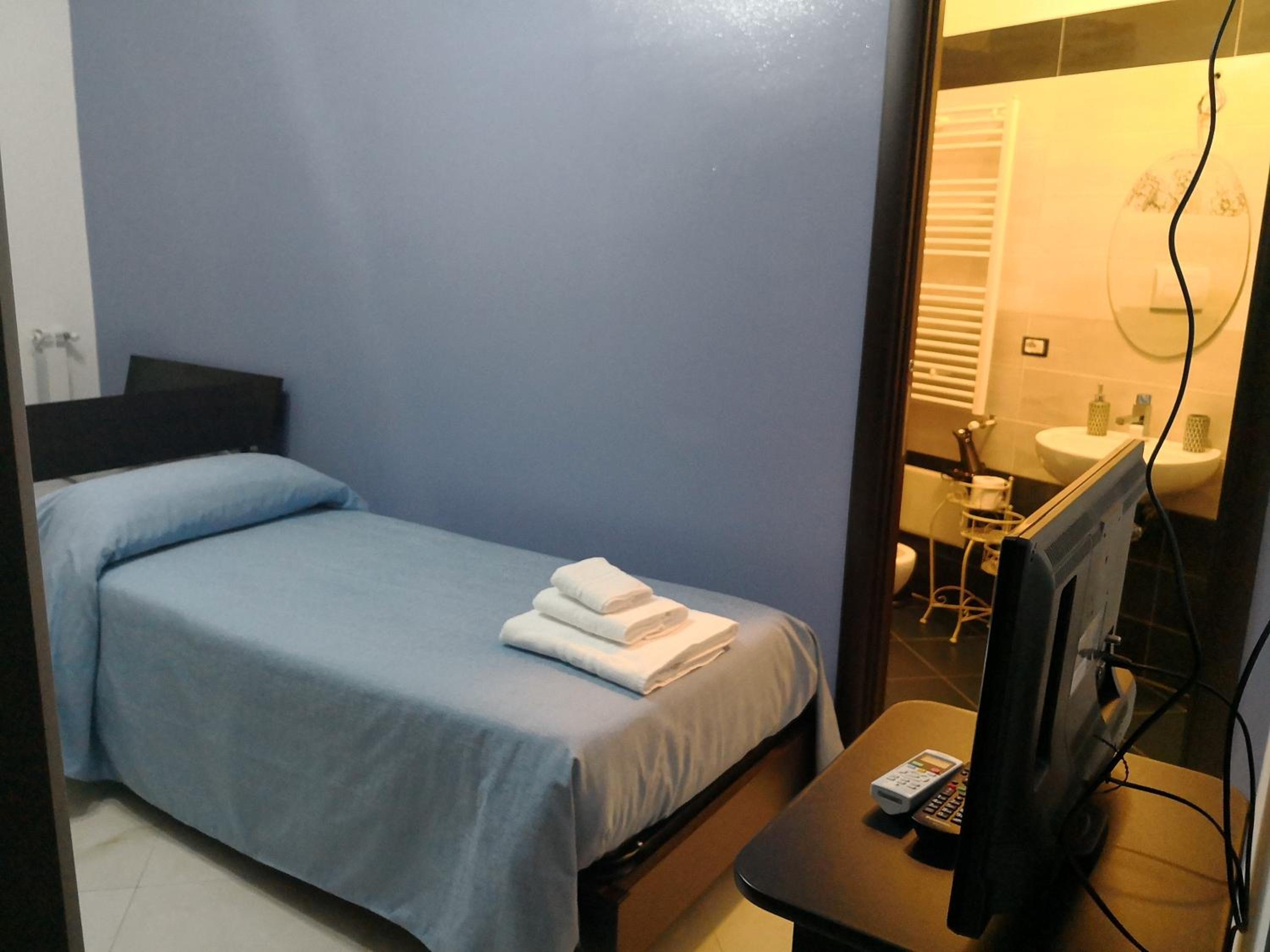 Large Single Room photo 1