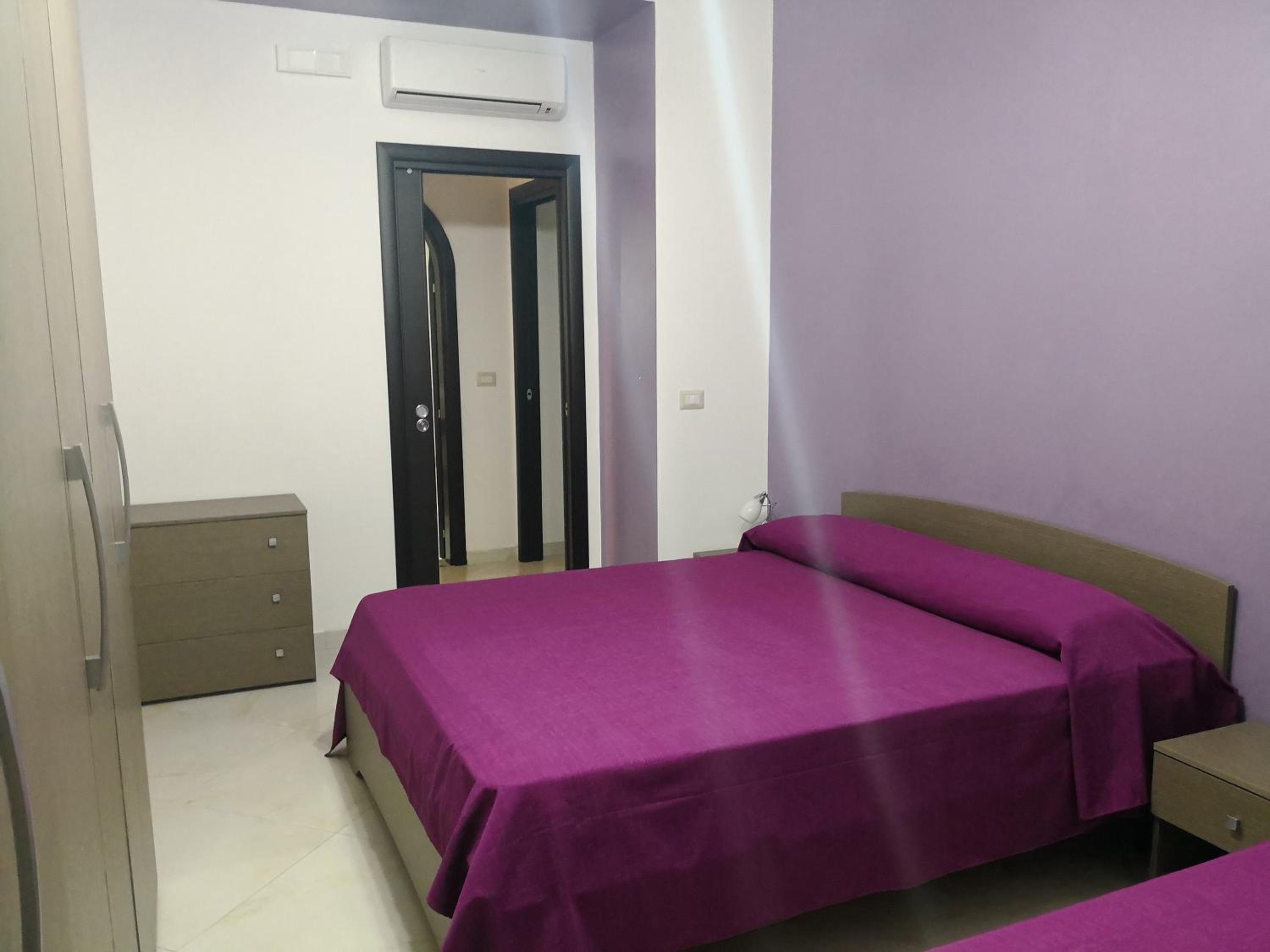 Large Double Room photo 3