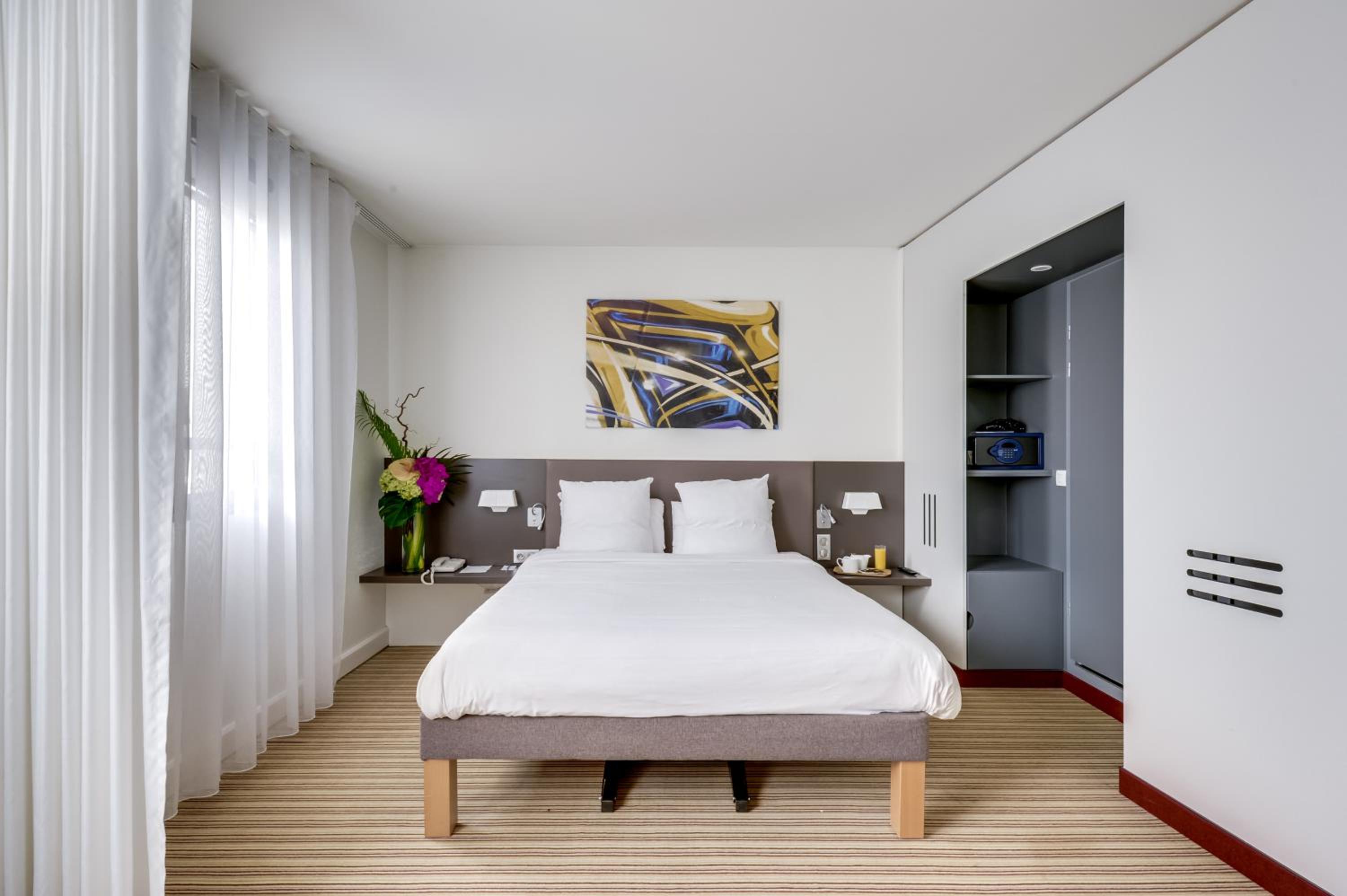 Superior Suite with Double Bed and Sofa Bed photo 2