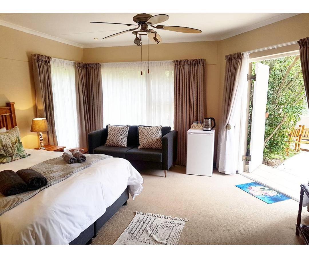 Suite with Pool View photo 1