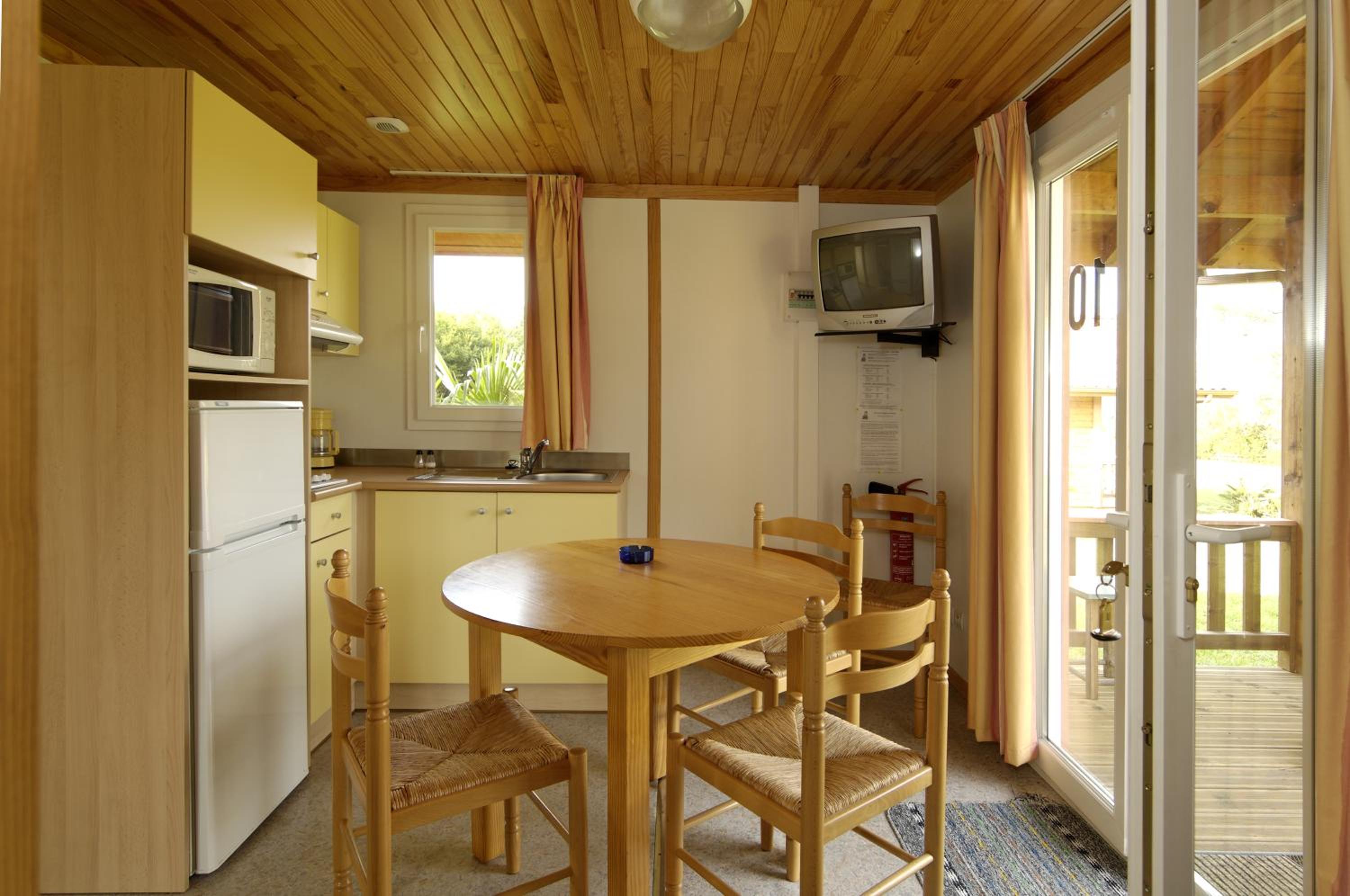 Two-Bedroom Chalet - Photo 5
