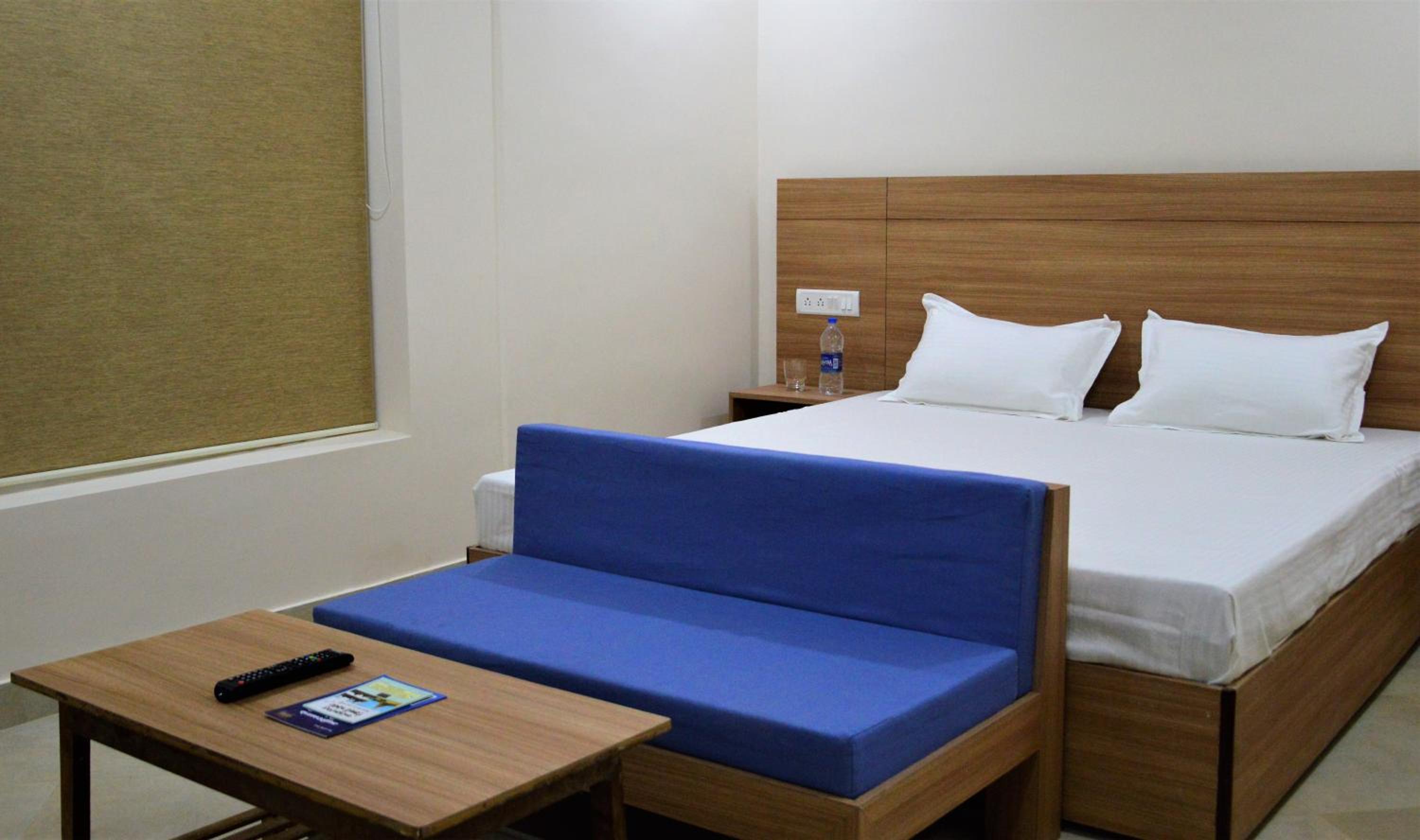 Deluxe King Room photo 2