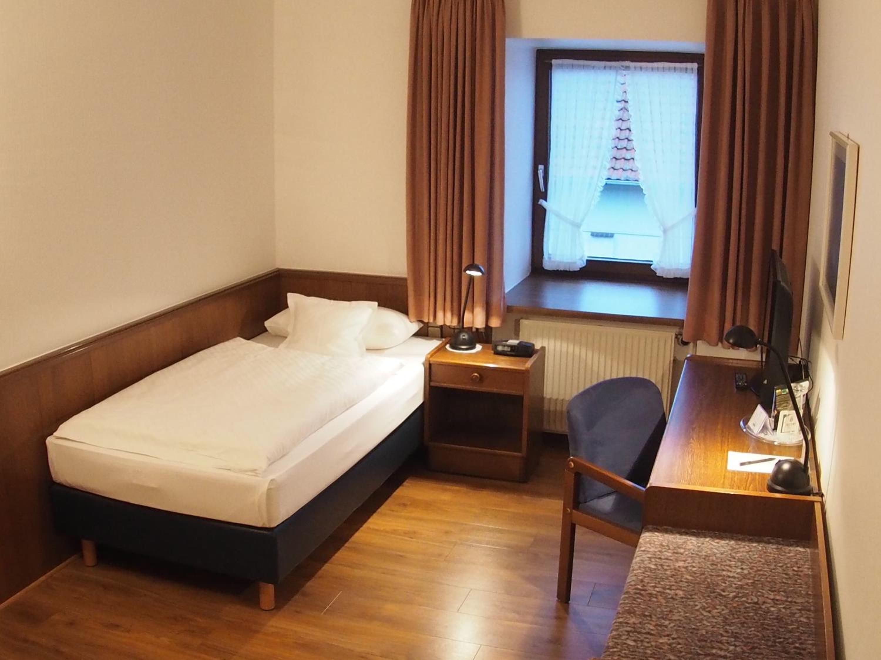 Single Room photo 3