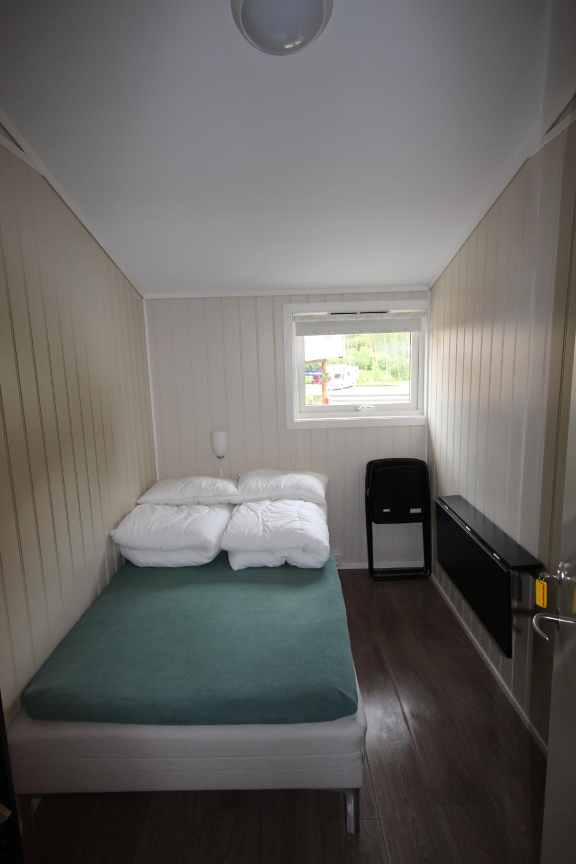 Double or Twin Room with Shared Bathroom photo 2