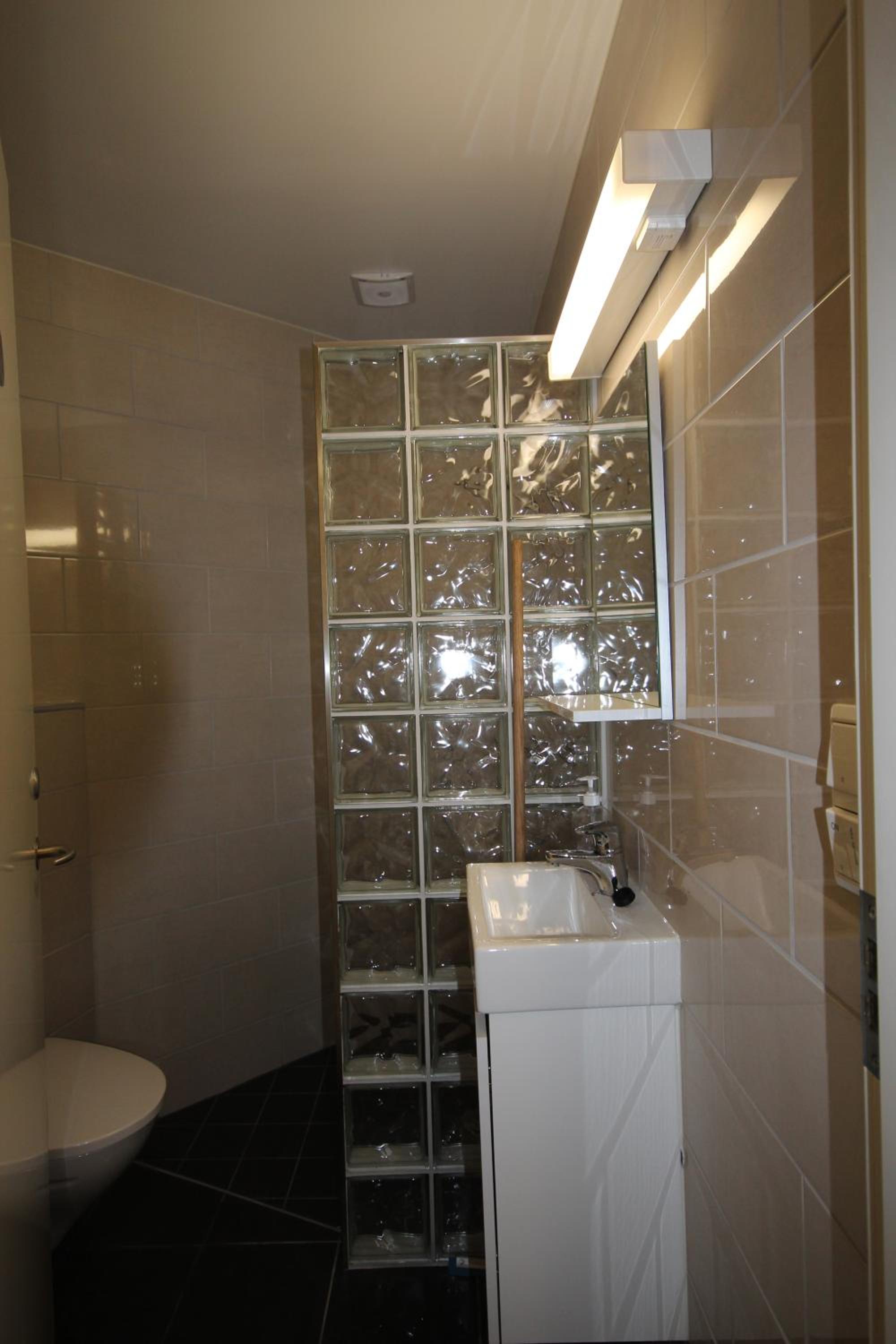 Double or Twin Room with Shared Bathroom photo 2