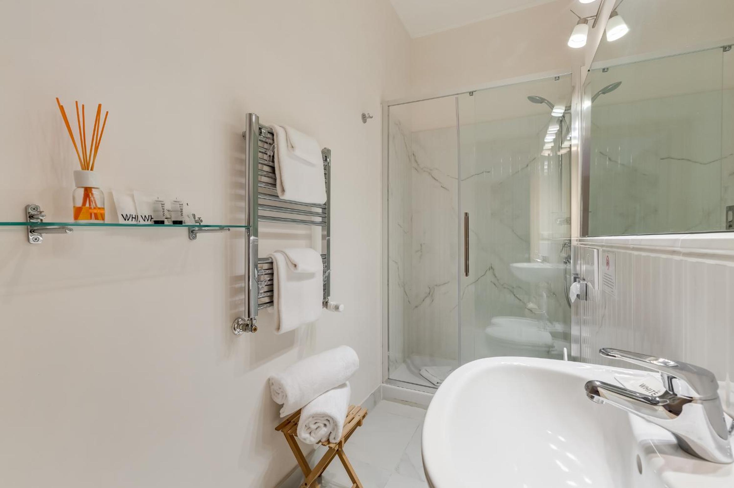 Double Room with Balcony photo 3