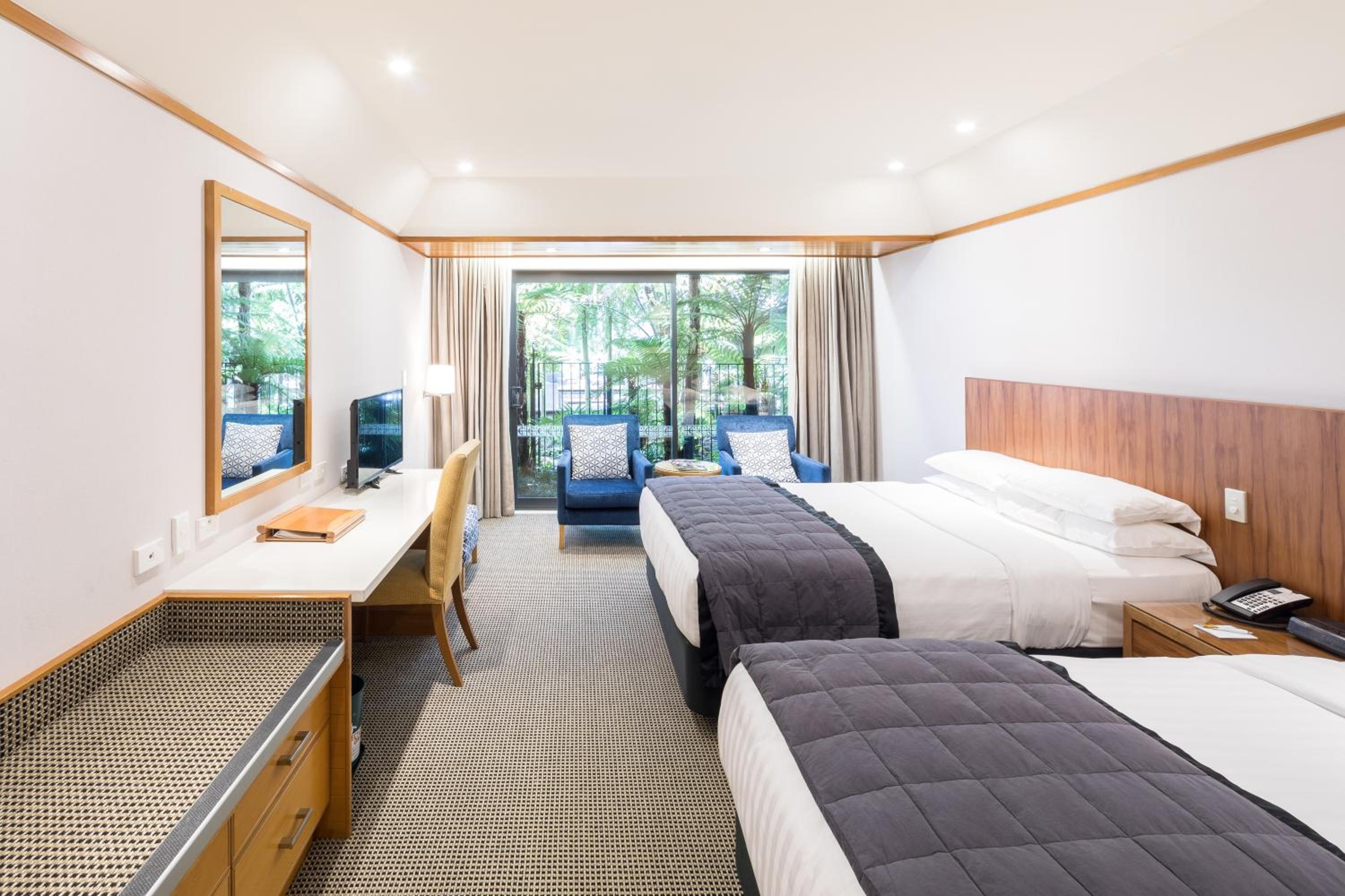 Premium King Room with Garden View - Photo 1