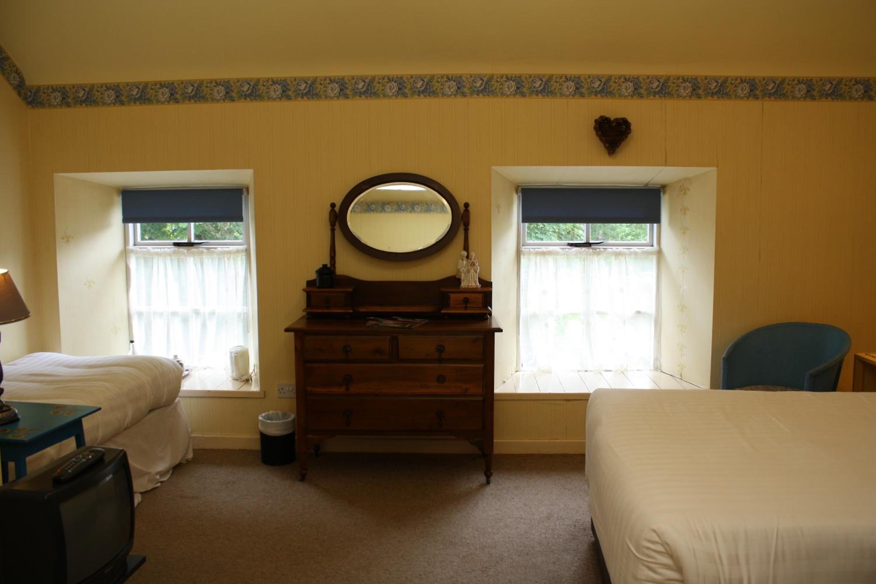 Double or Twin Room - Photo 1