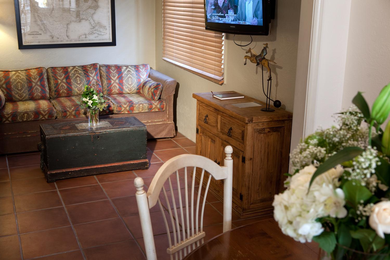 Deluxe Suite - Photo 8