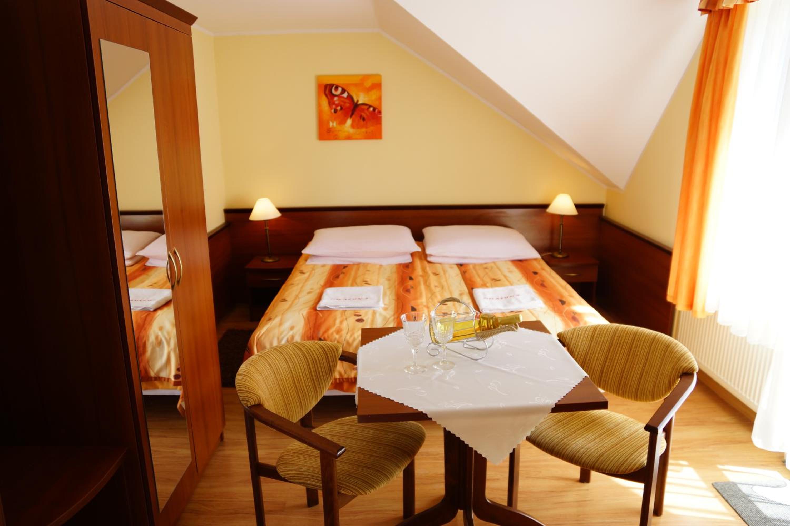 Double or Twin Room with Garden View photo 1
