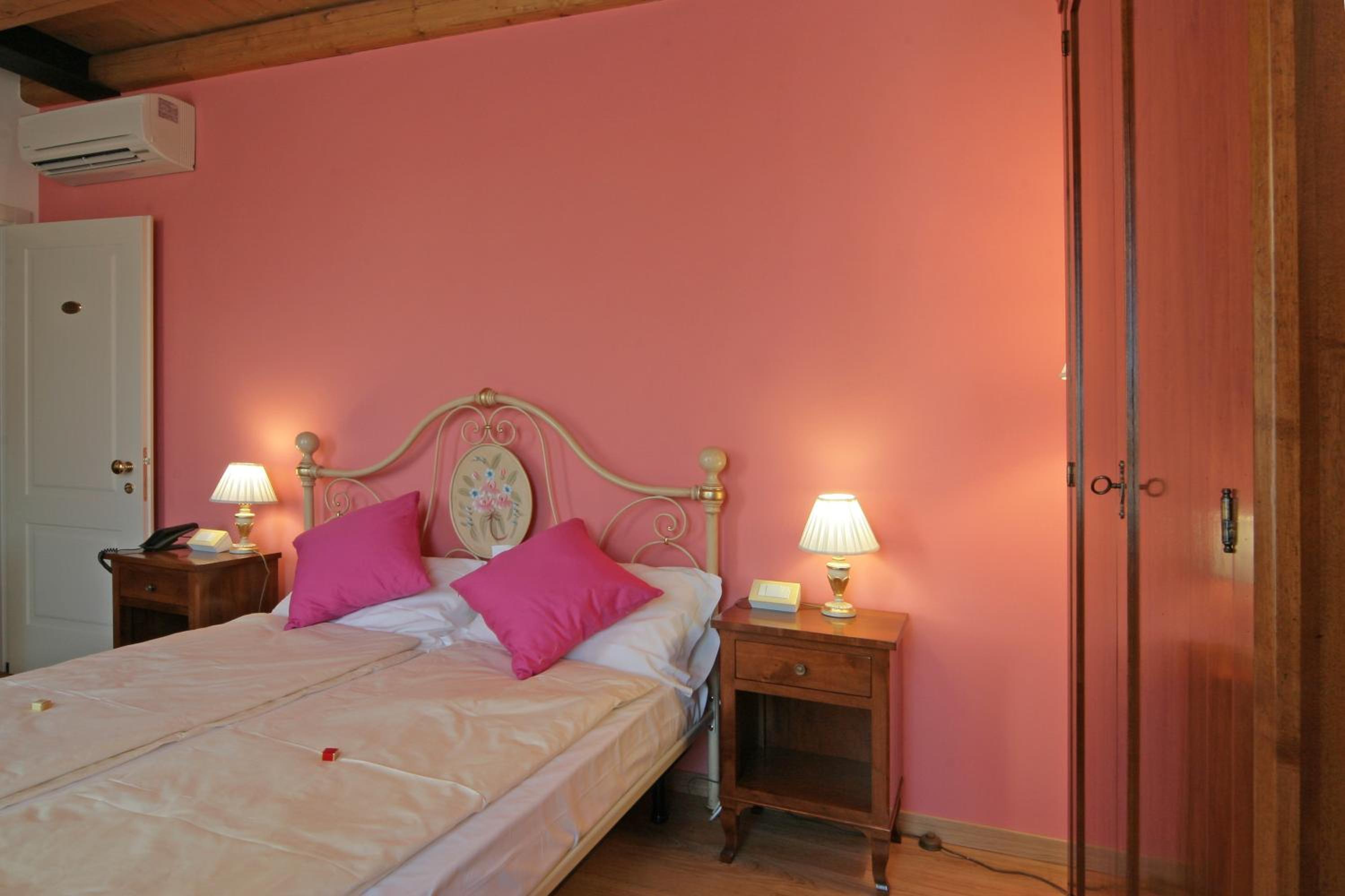 Double or Twin Room - Photo 1