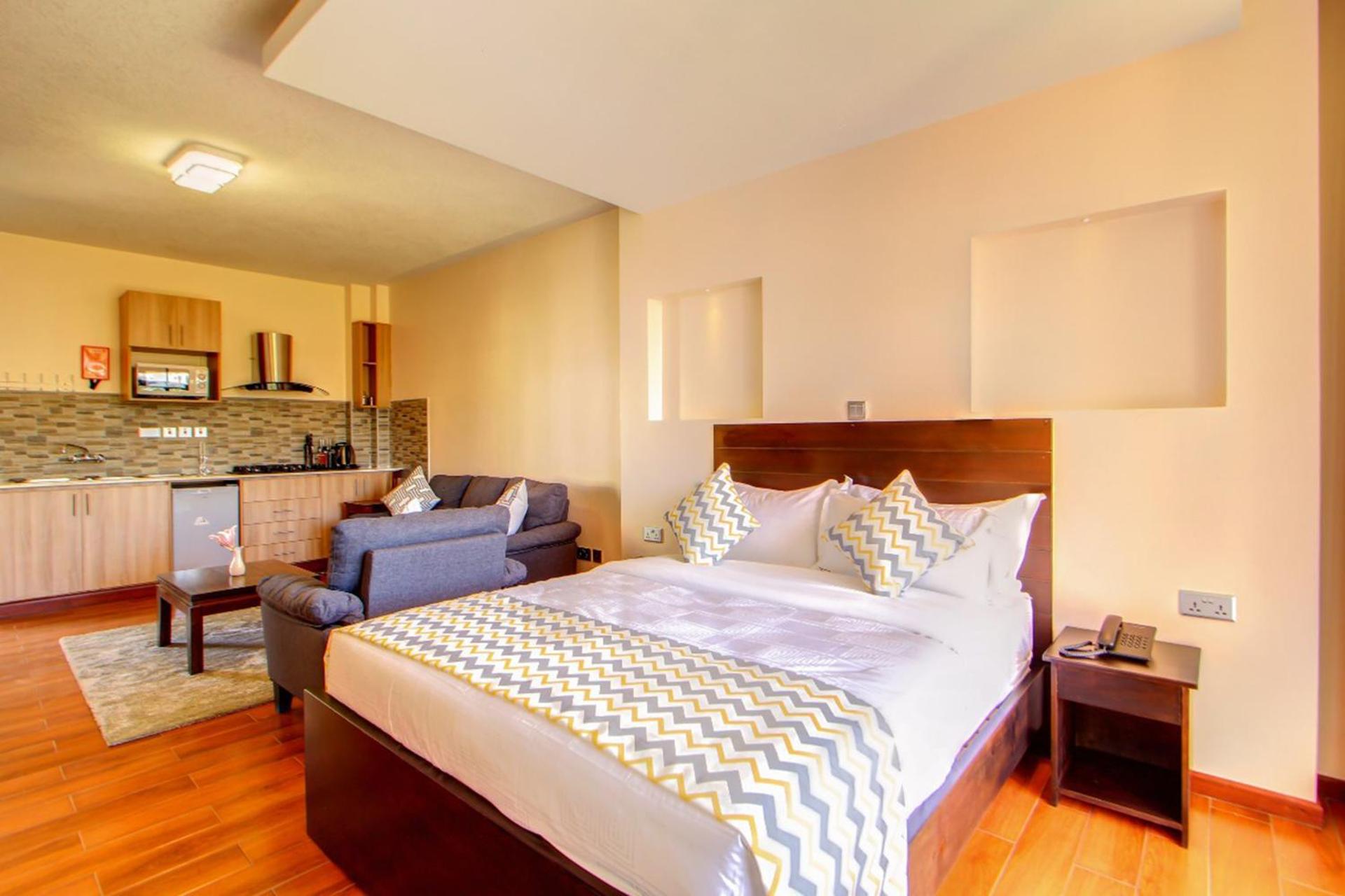 Studio Apartment photo 3