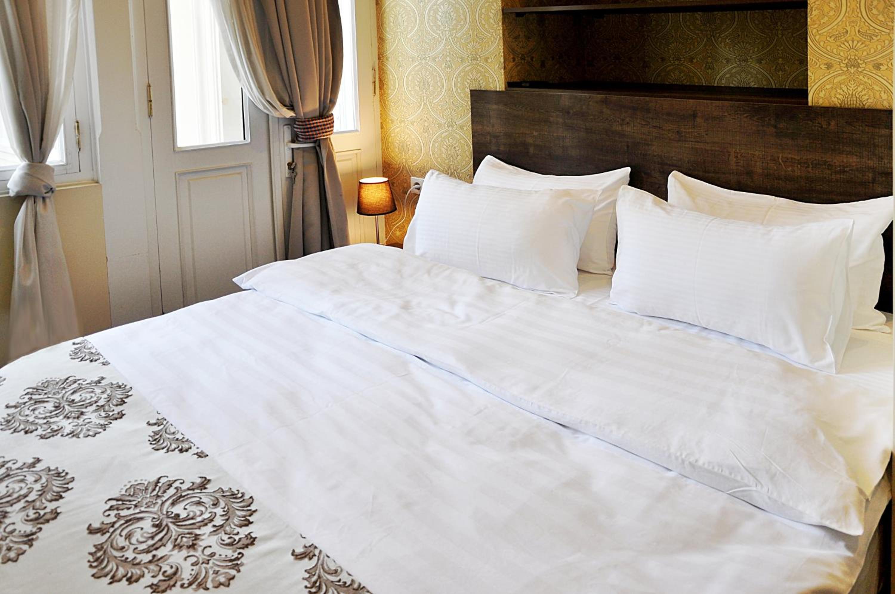 Small Double Room - Photo 8