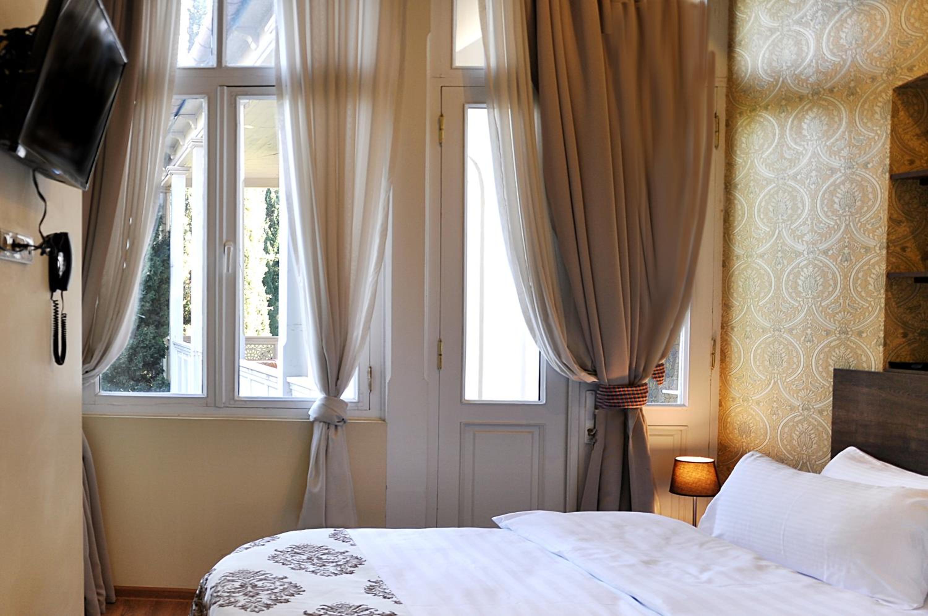 Small Double Room - Photo 6