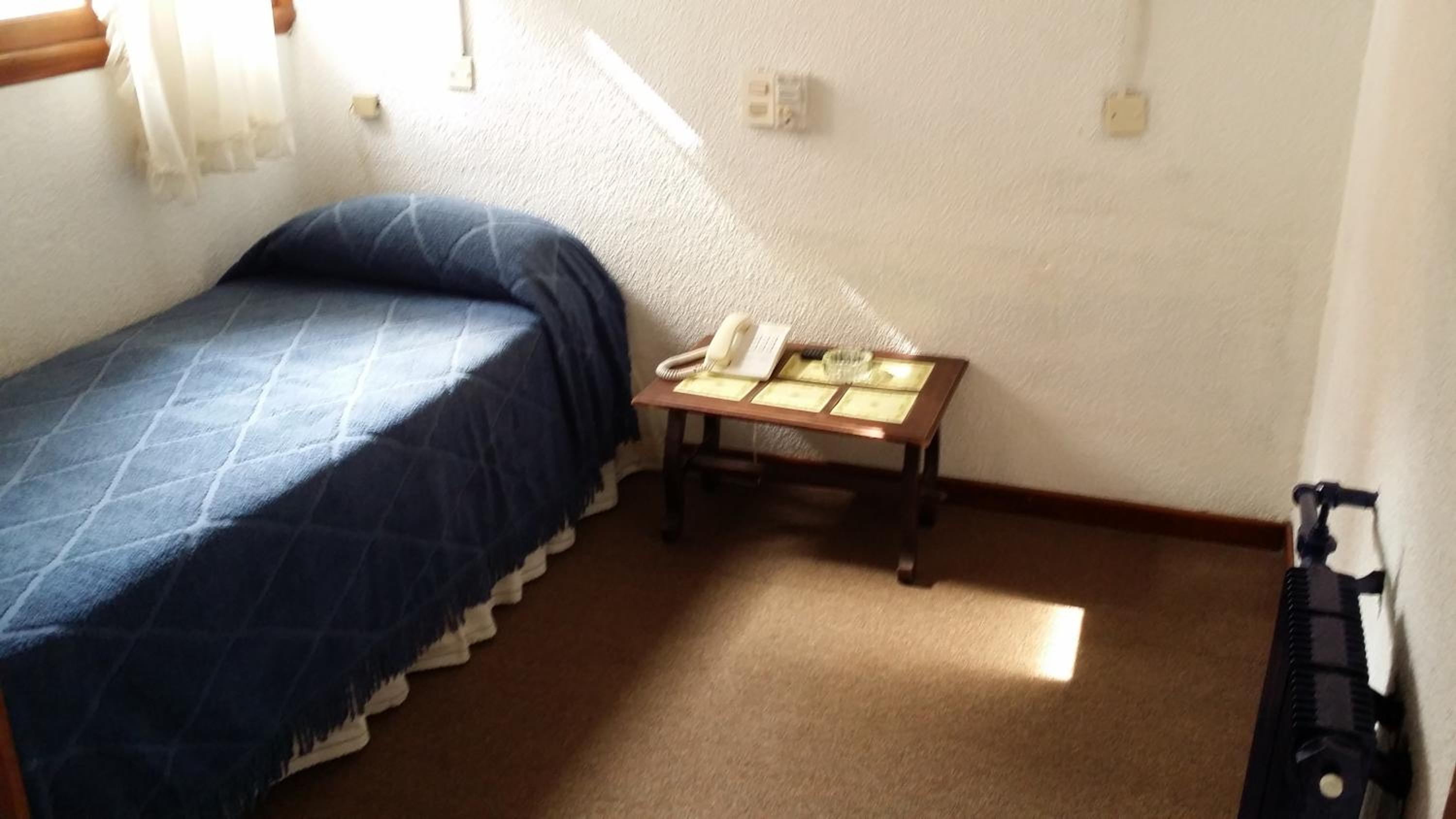 Single Room with Private Bathroom