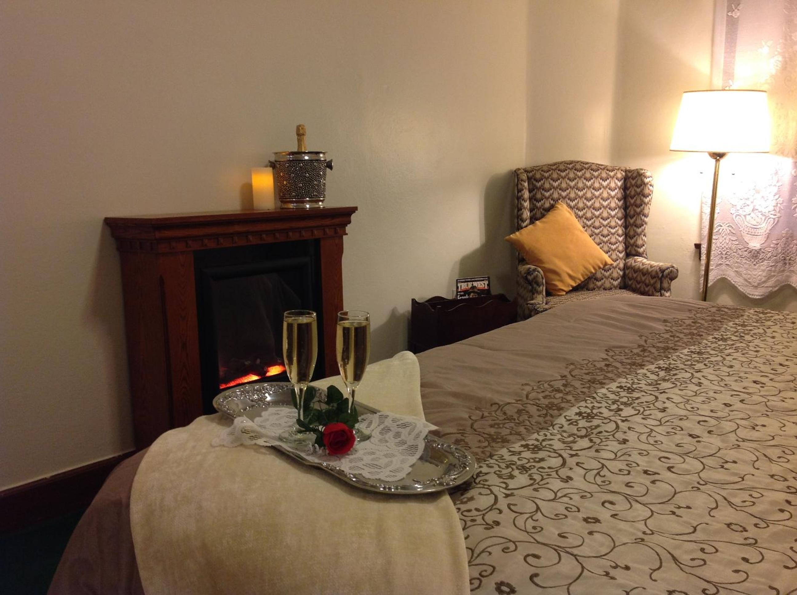 Deluxe King Room photo 1