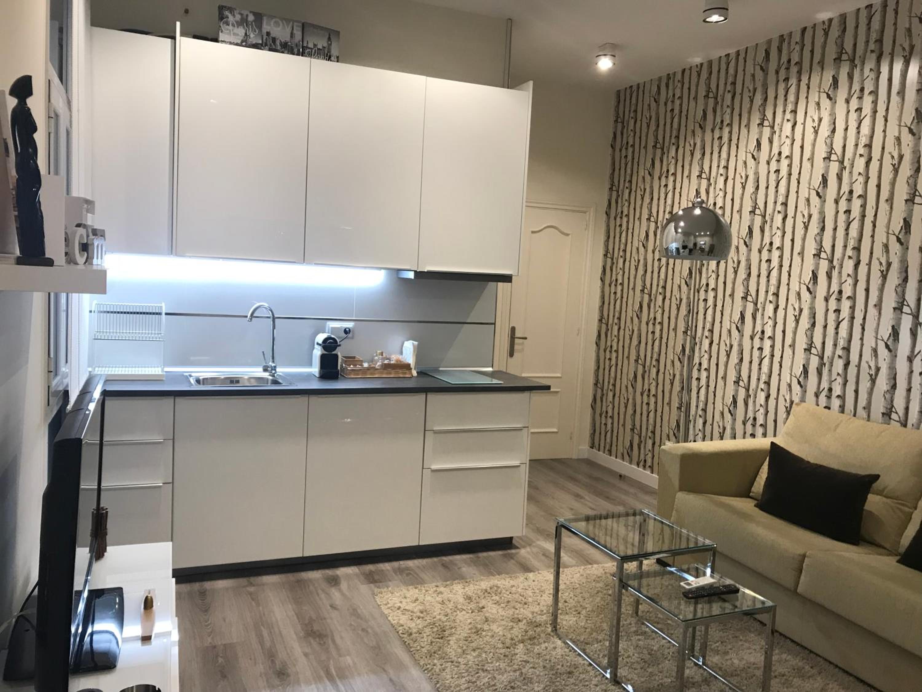 Deluxe Apartment - Photo 10
