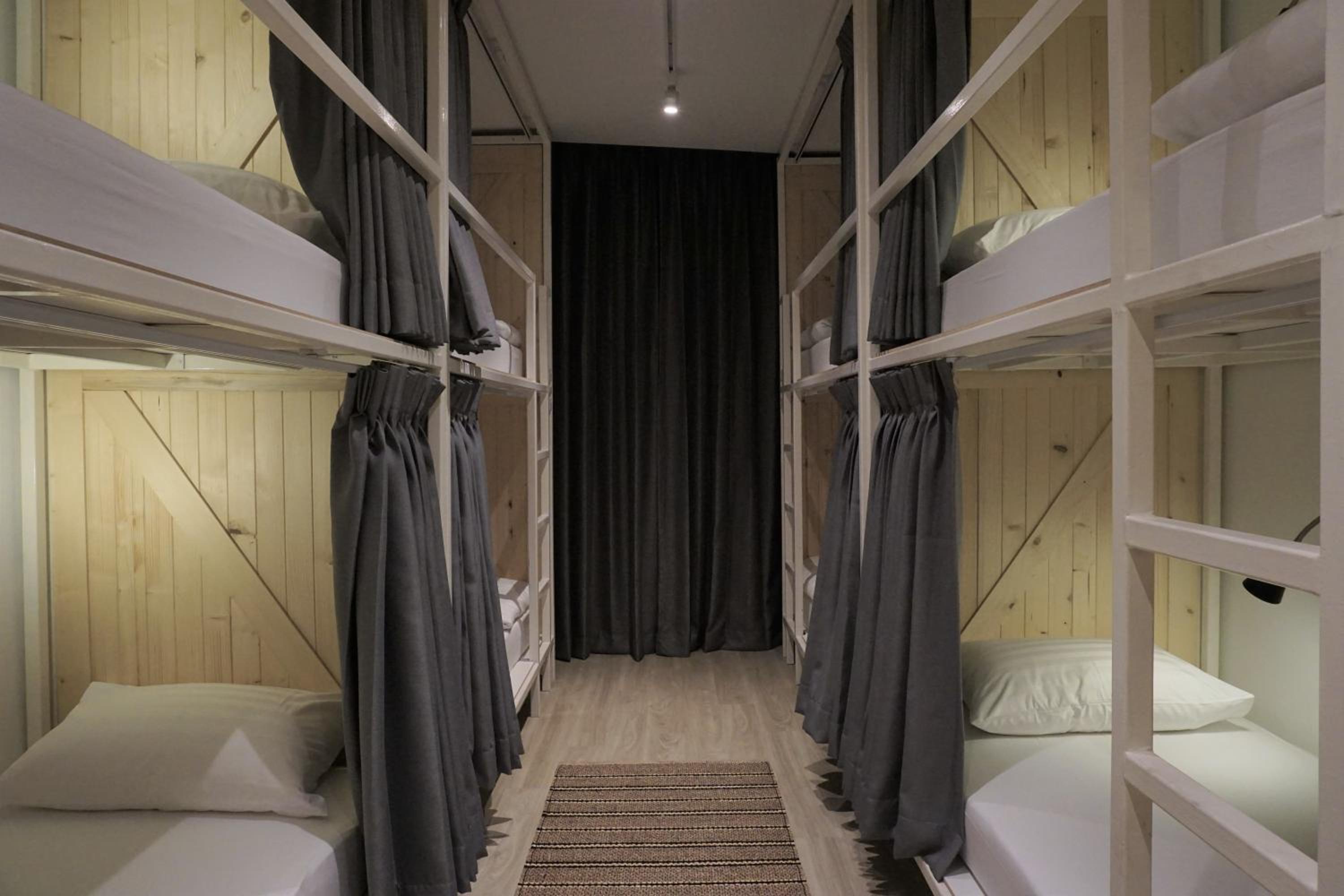 Bed in 8-Bed Mixed Dormitory Room photo 3