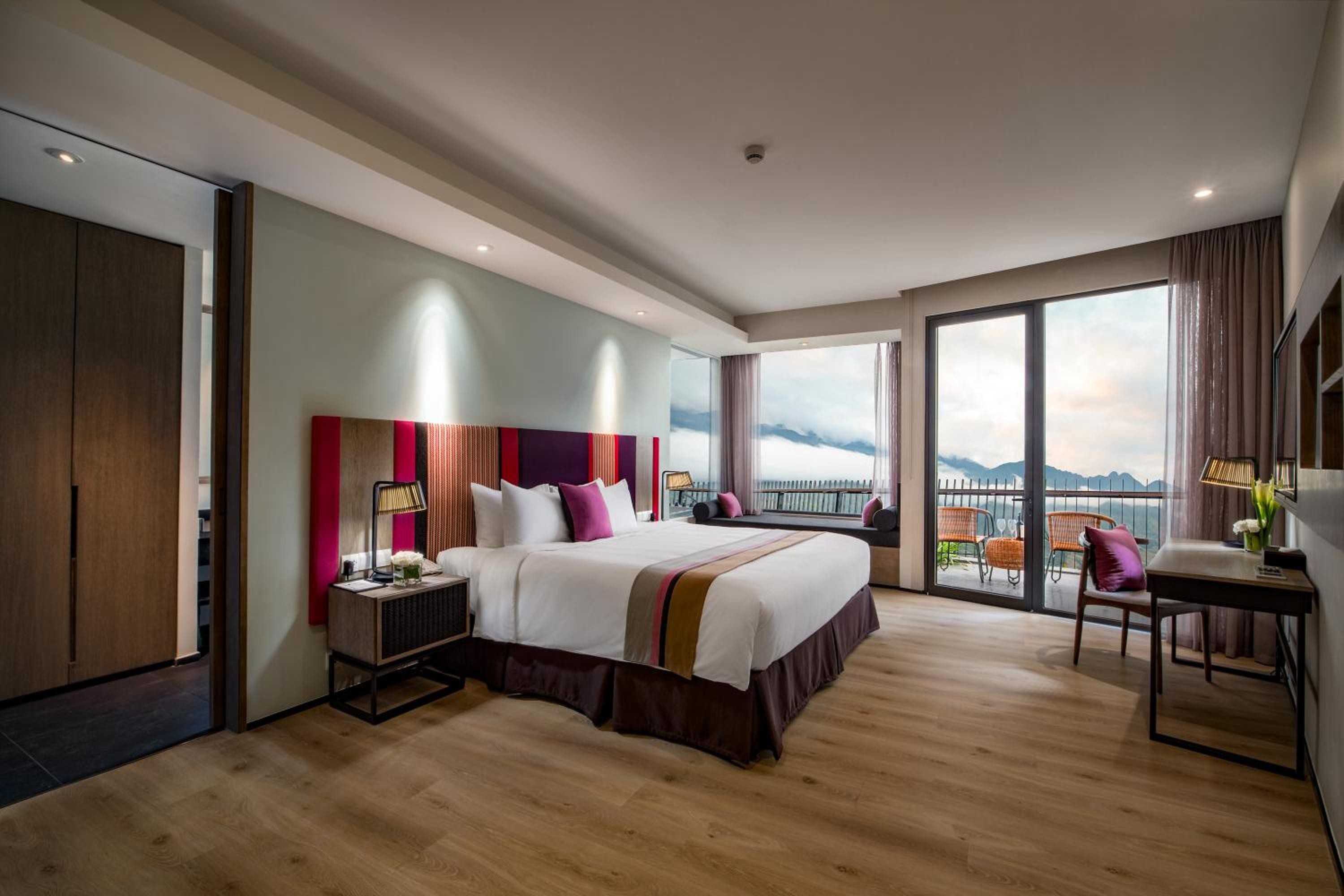 Premium Double or Twin Room with Valley view