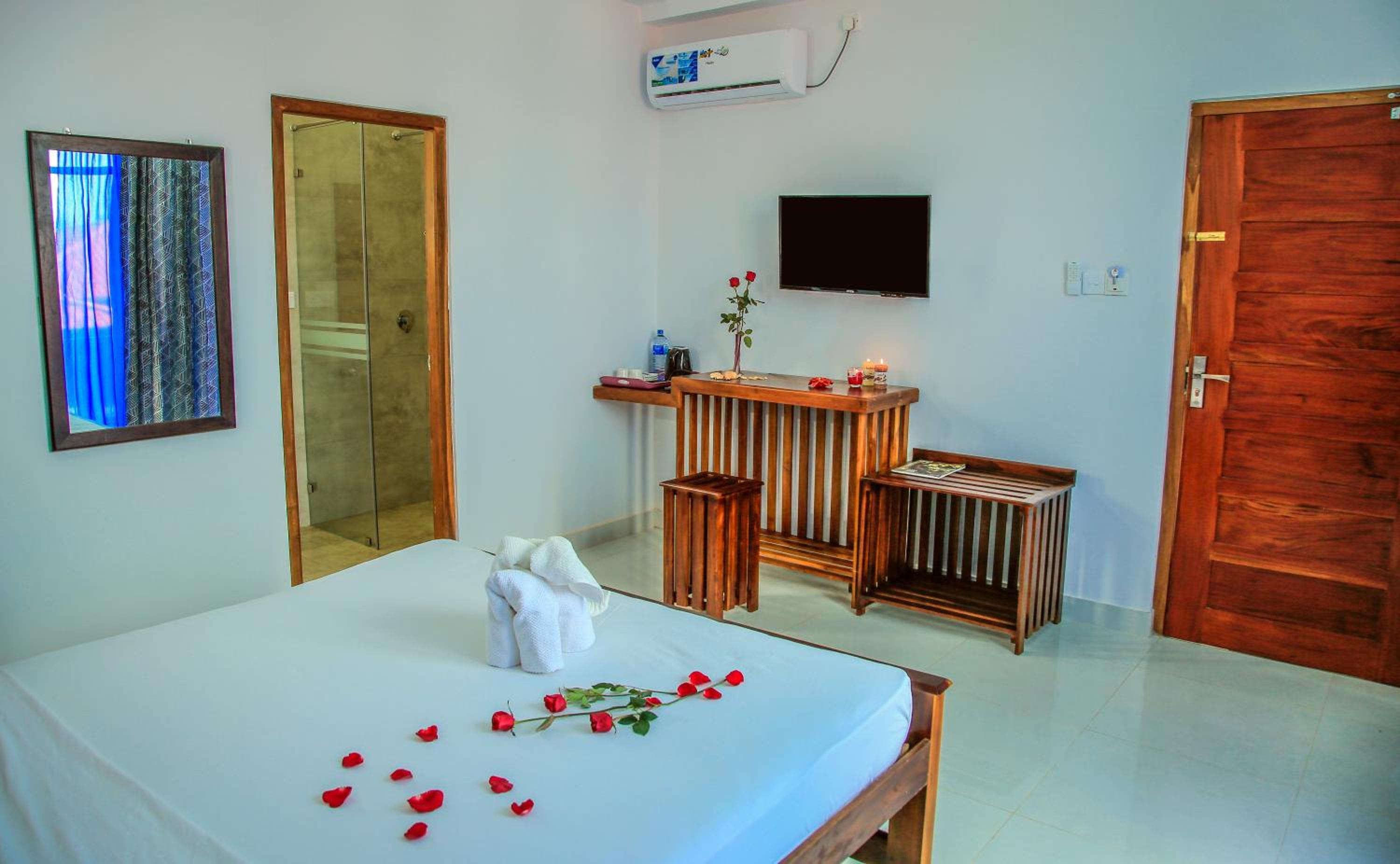Standard Double or Twin Room photo 1