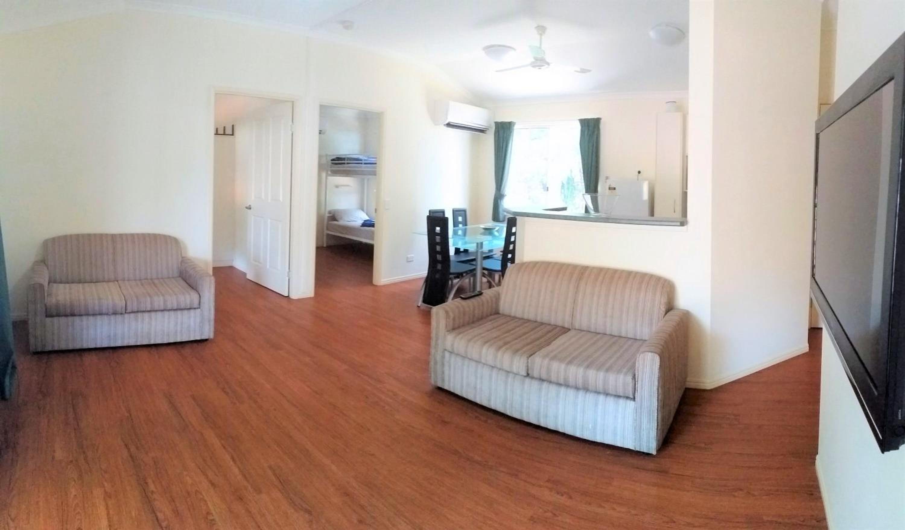 Superior 3 Bedroom Villa - Not Pet Friendly photo 1