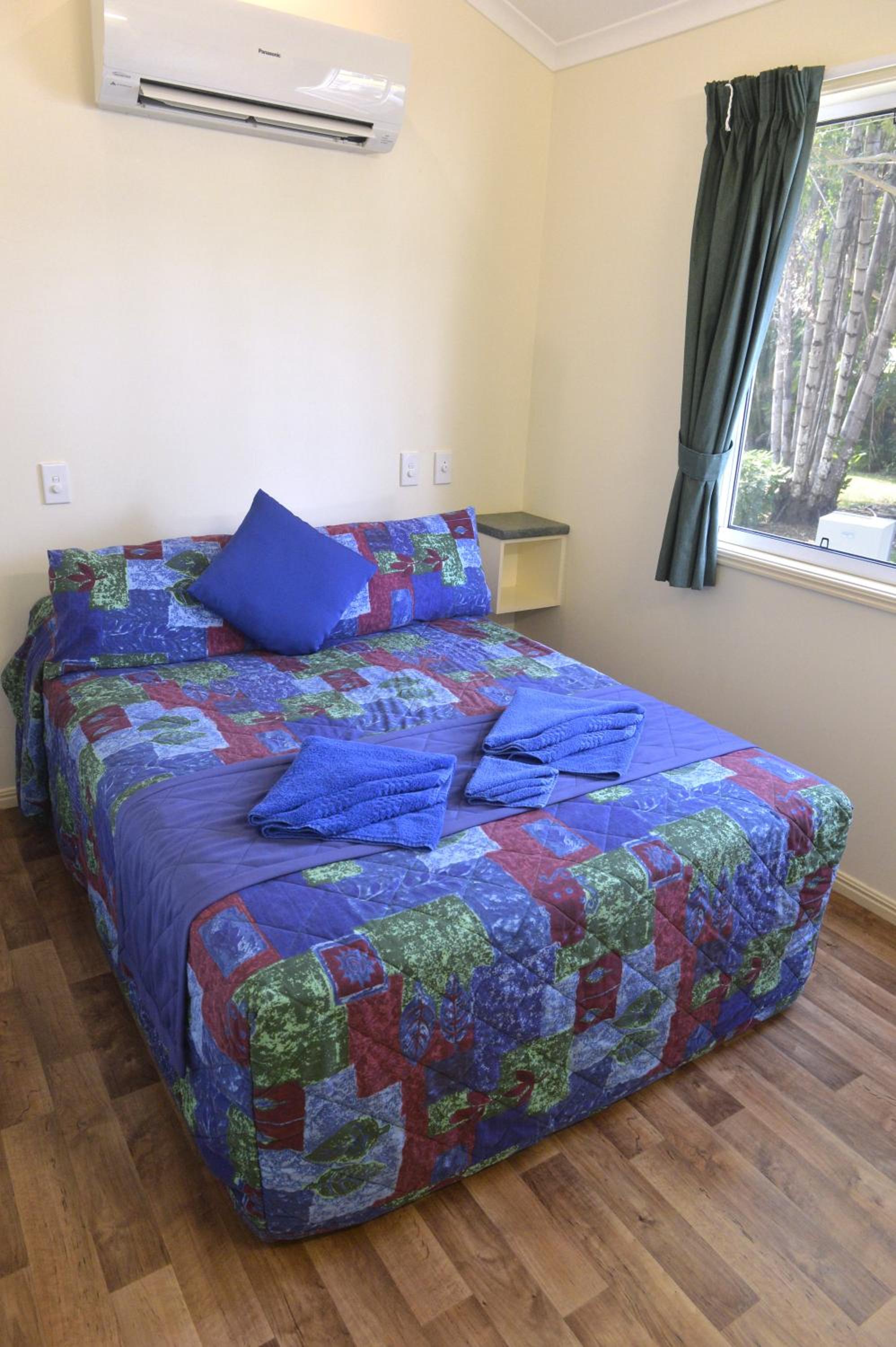 Superior 2 Bedroom Cabin - Not Pet Friendly photo 1