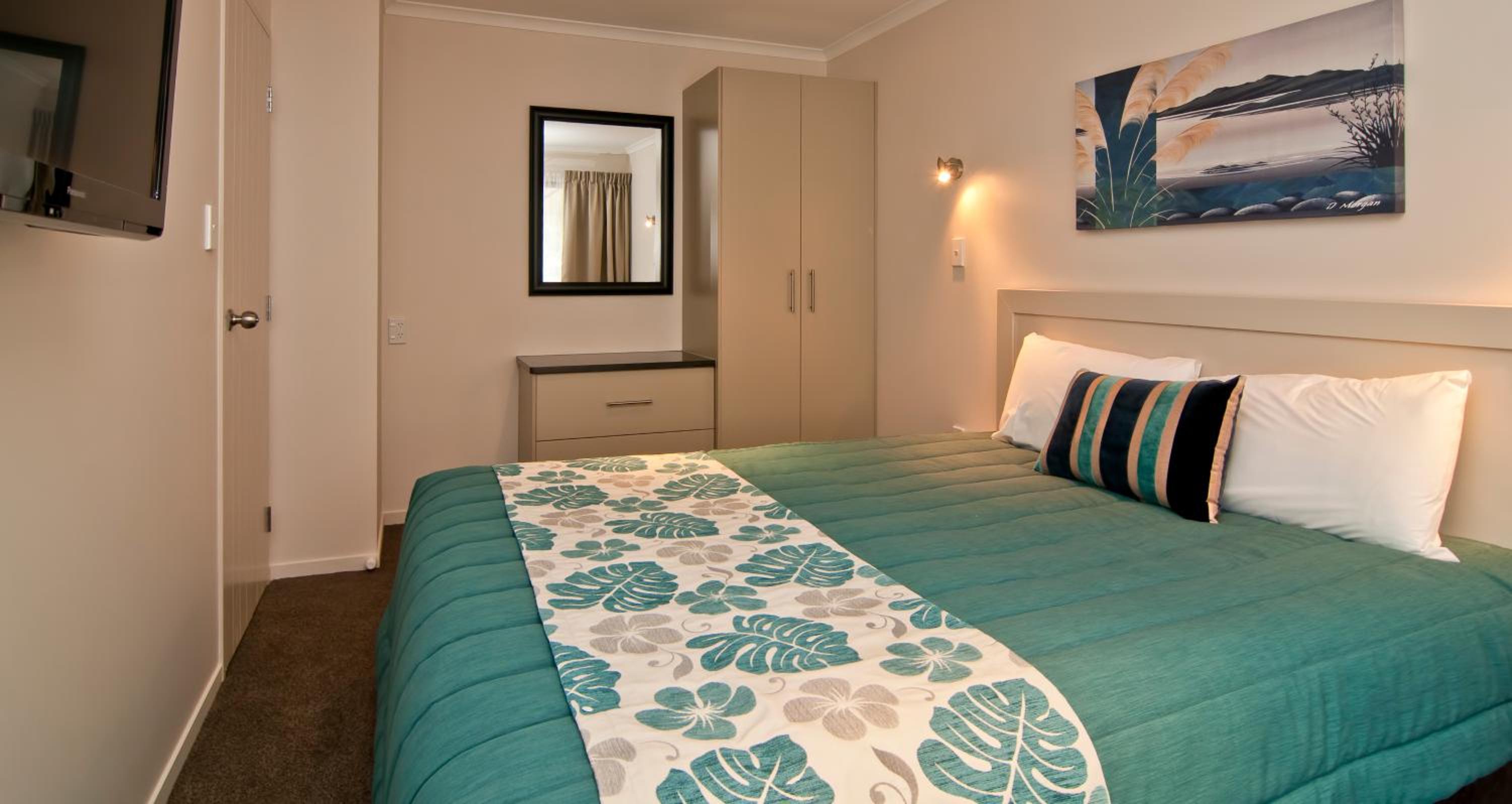 Suite with Partial Sea View photo 1