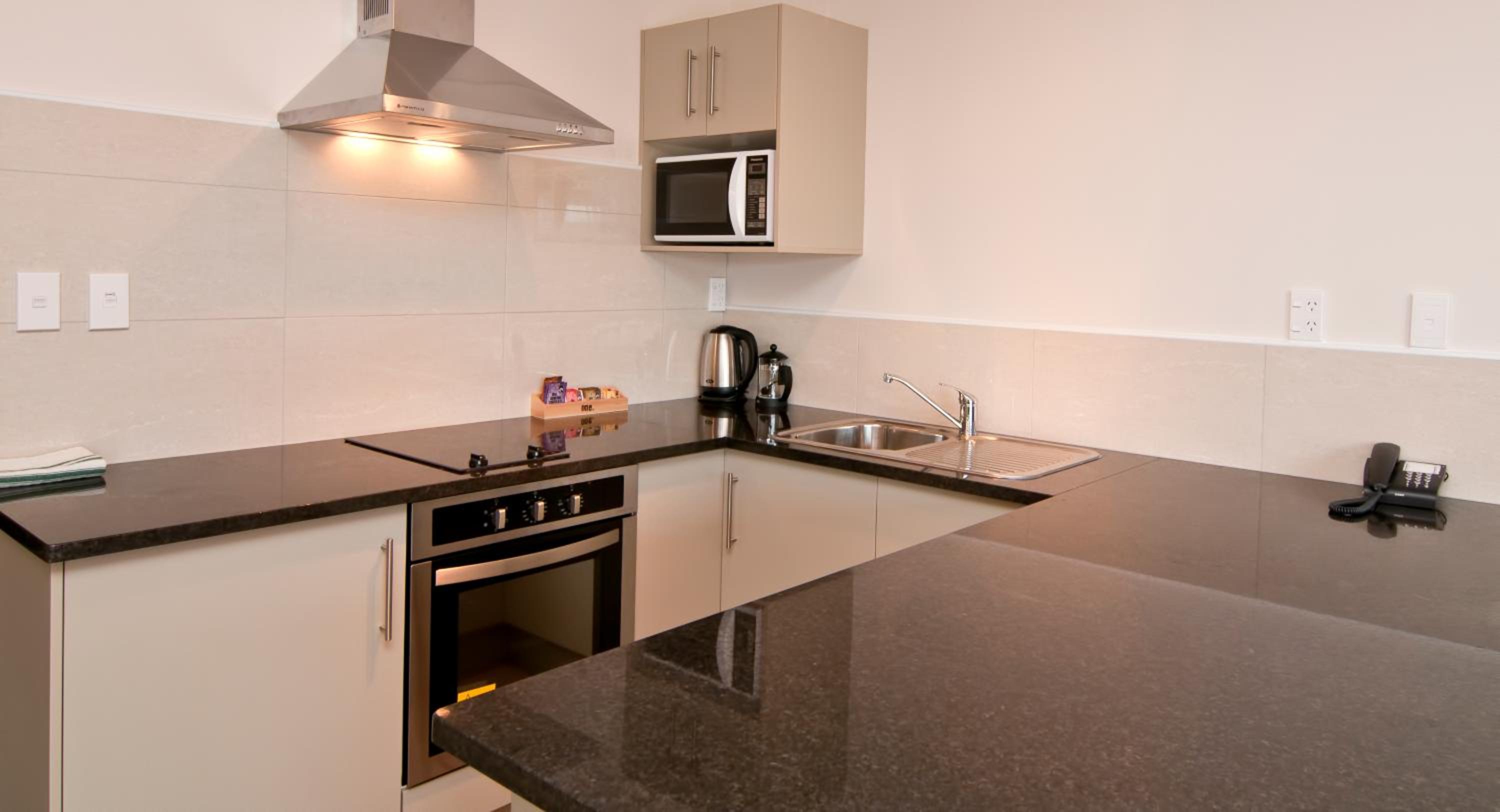 Ground Floor Suite with Jetted Spa Bath photo 3