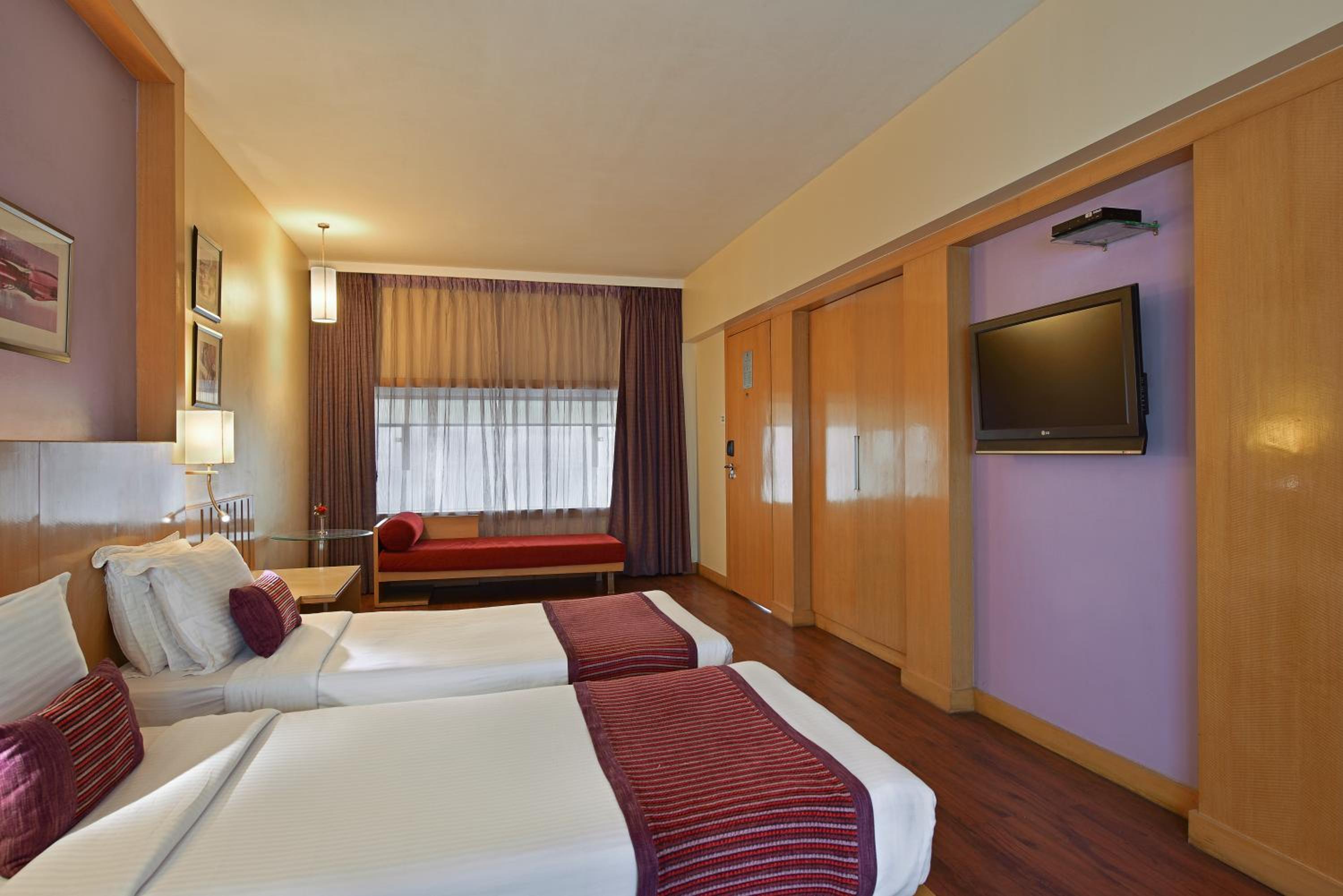 Executive Deluxe Room - Photo 7