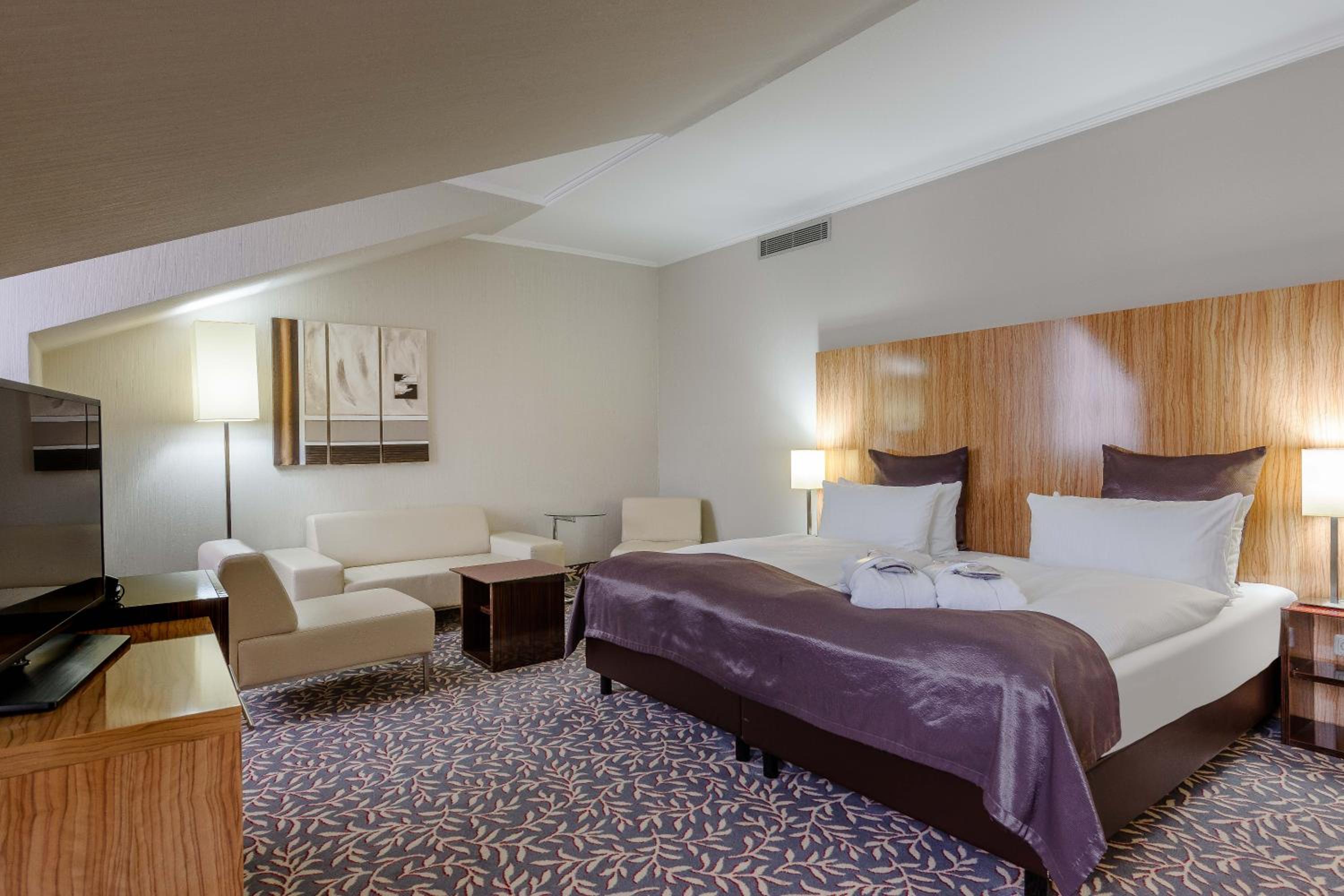 Privilege King Room - Photo 1